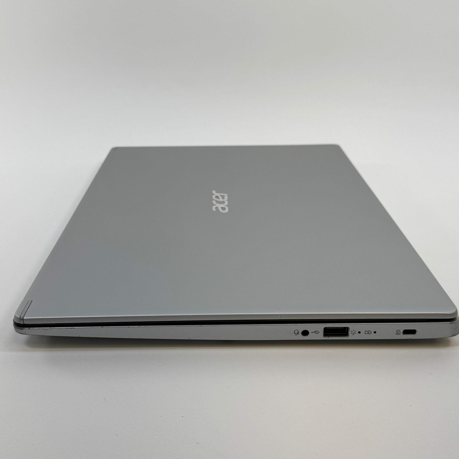 Acer Aspire 5 A515-54 15.6″ i5-8265U 1.6GHz 12GB RAM 500GB SSD