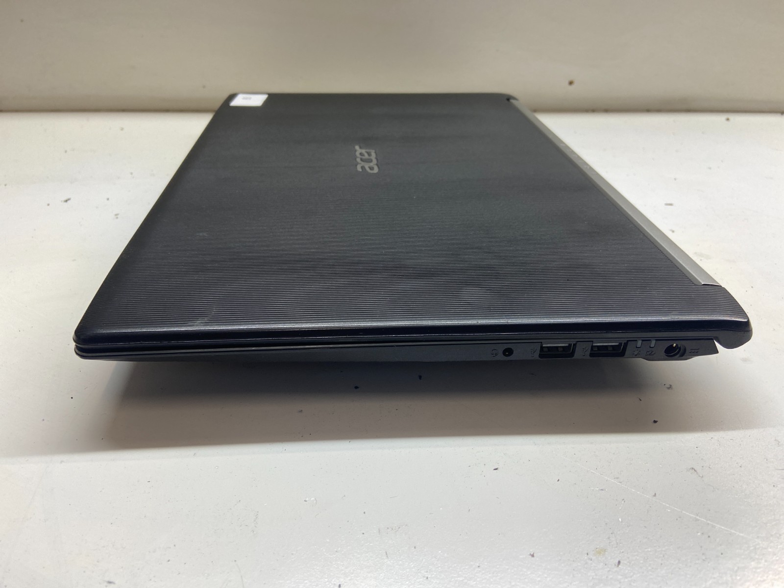 Acer Aspire A515-51 55FD Intel Core i5-7200u 2.5GHz 8GB NO HDD Bad Battery
