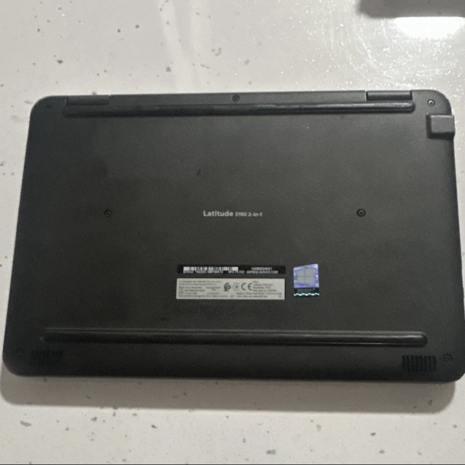 LAPTOP Dell Latitude 3190 2-in-1 11.6″ Convertible Linux Mint Black Charger