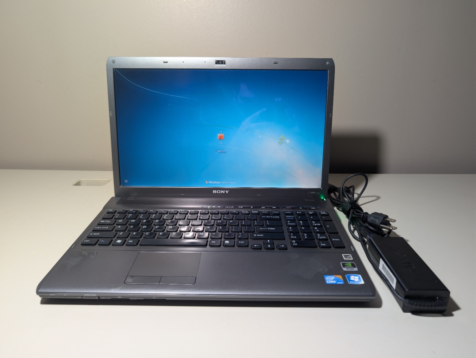 16″ SONY VAIO VPCF1 | i7-740QM 16GB RAM 512GB SSD | FHD NVIDIA | Win 10 & 7 Dual