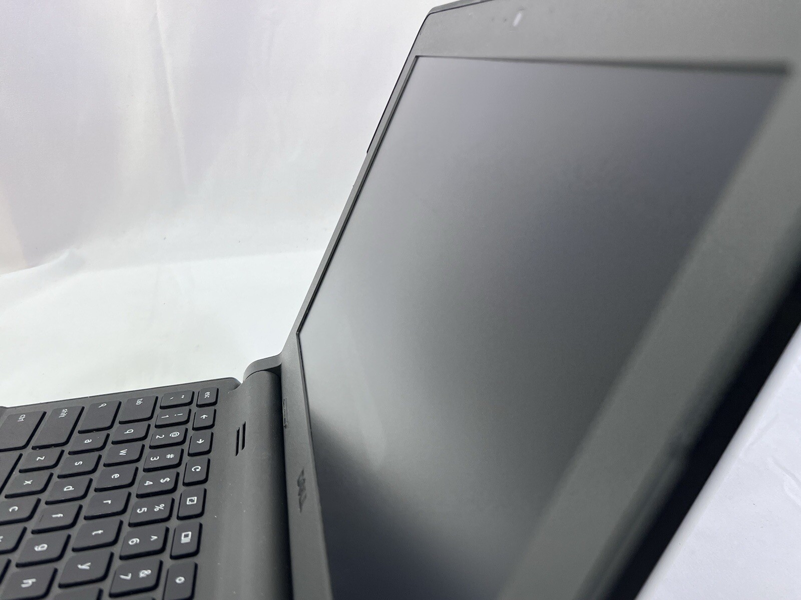 Dell Chromebook 11 (P22T) With Dell Charger