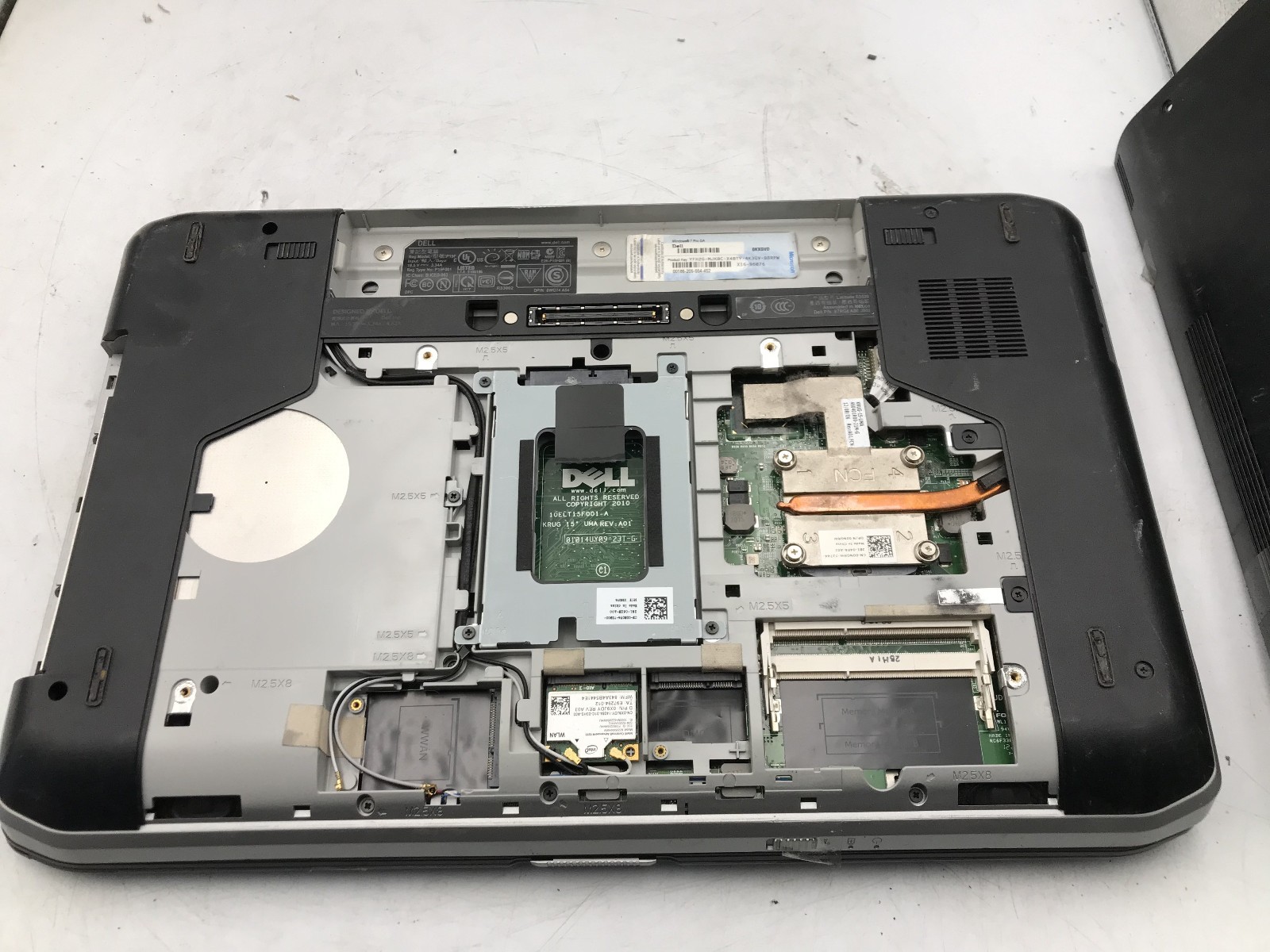 DELL LATITUDE E5520 – FOR PARTS/REPAIR – INTEL I5 2520M – NO RAM – READ DESC -BB