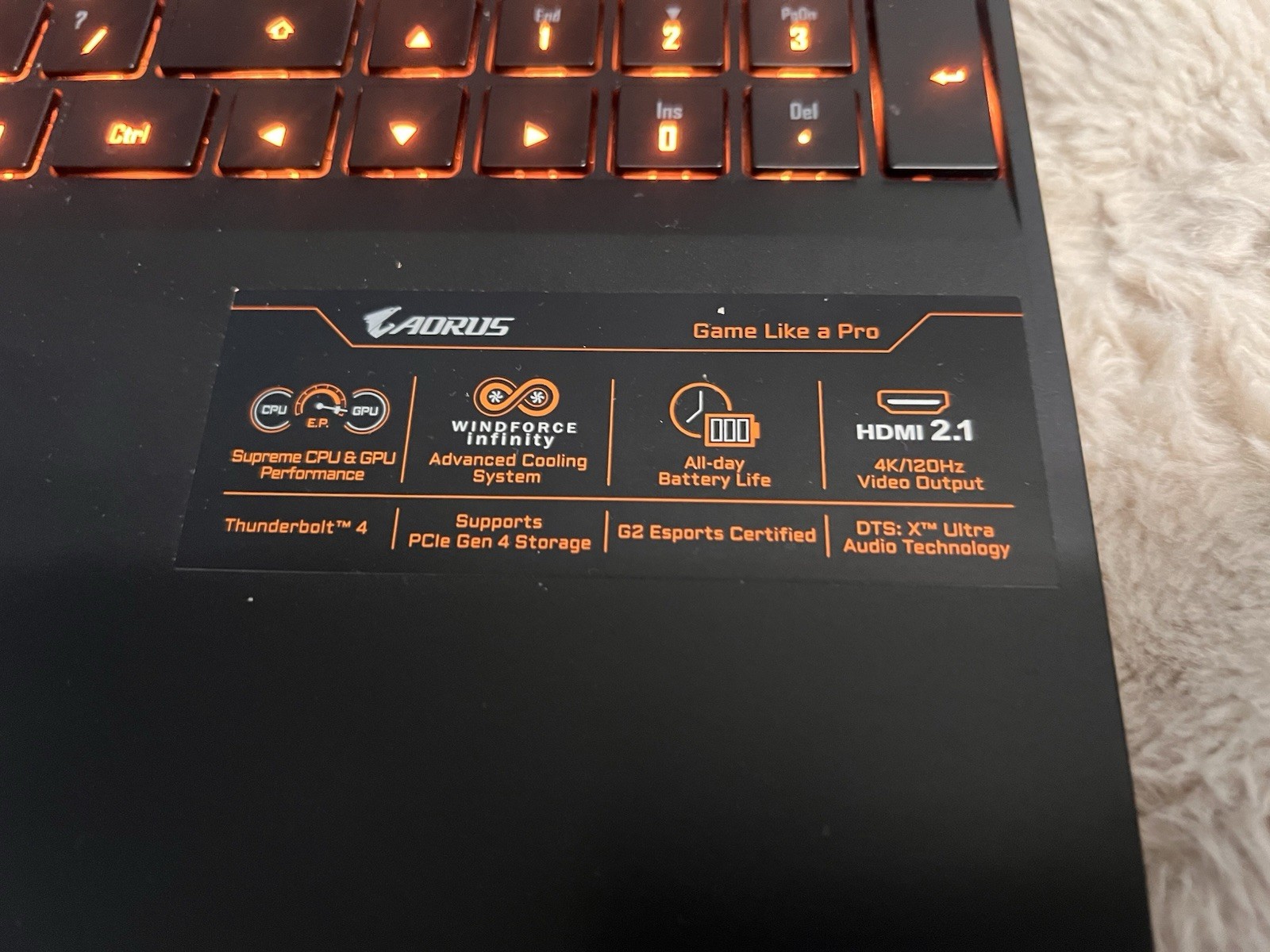Gigabyte AORUS 15P 15.6″ Full HD 240Hz Gaming Notebook Computer – SKU#1570858