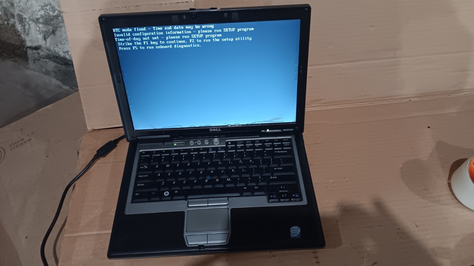 Dell Latitude D630 ATG Rugged Laptop Intel C2D @ 2.20 GHz 80 GB HD 14 LCD Screen