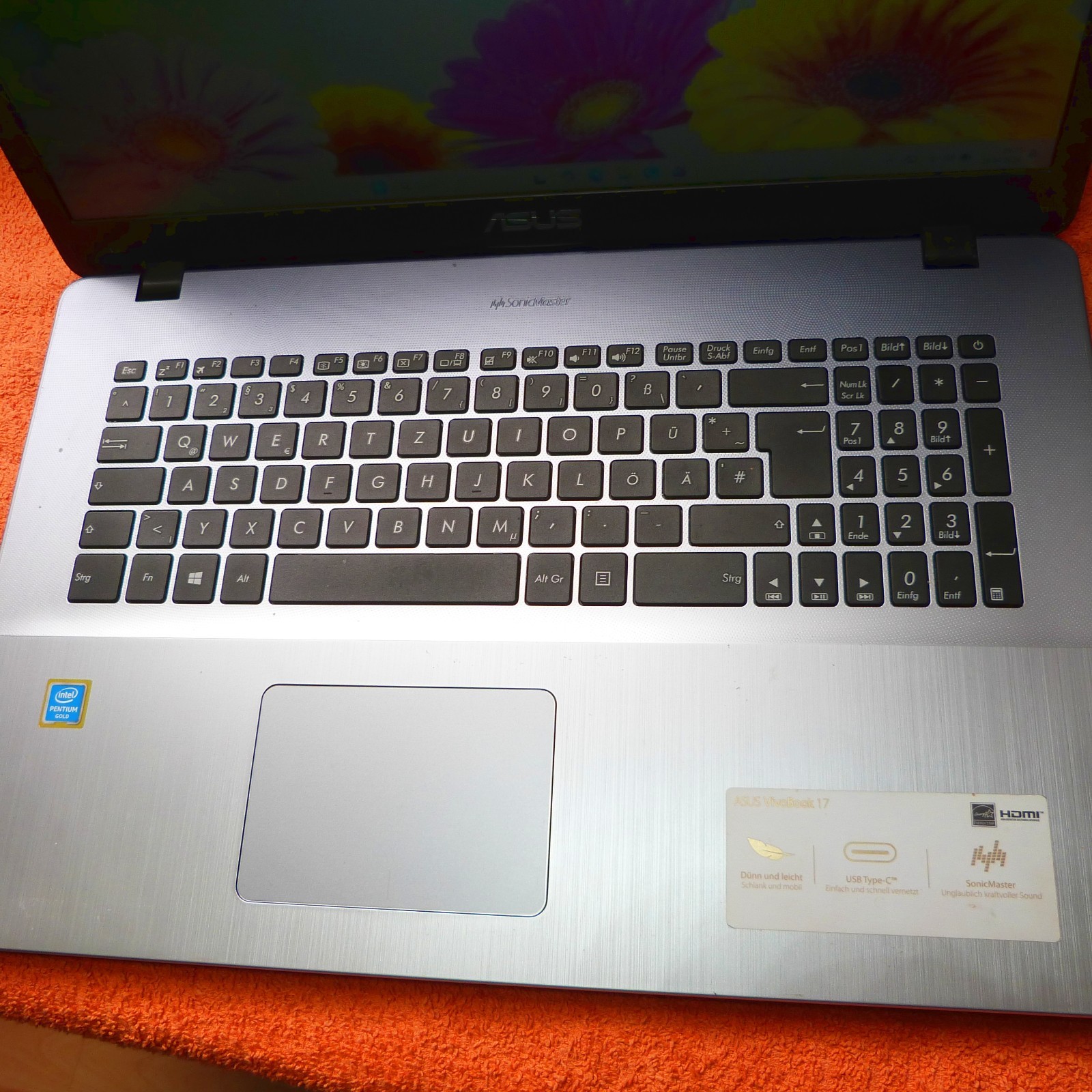 Asus F705 Vivobook UltraBook 17″ l SSD Windows 11 l Harman SOUND INTEL GOLD