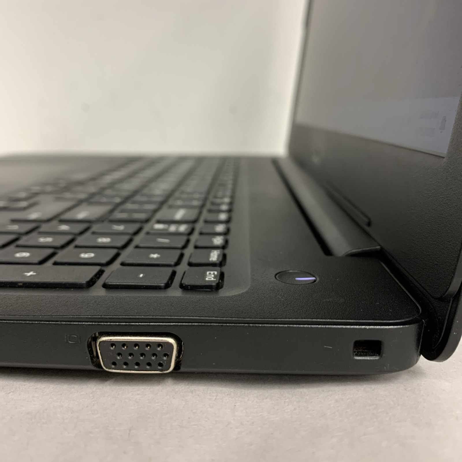 Dell Latitude 3590 15.6″ Core i5-8250U 8GB RAM 512GB HDD Win11 Pro
