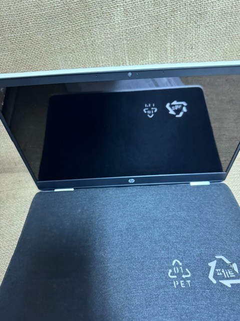 HP Chromebook x360 14a-ca0050nr 14″ Touchscreen Intel Celeron 4GB RAM 32GB eMMC
