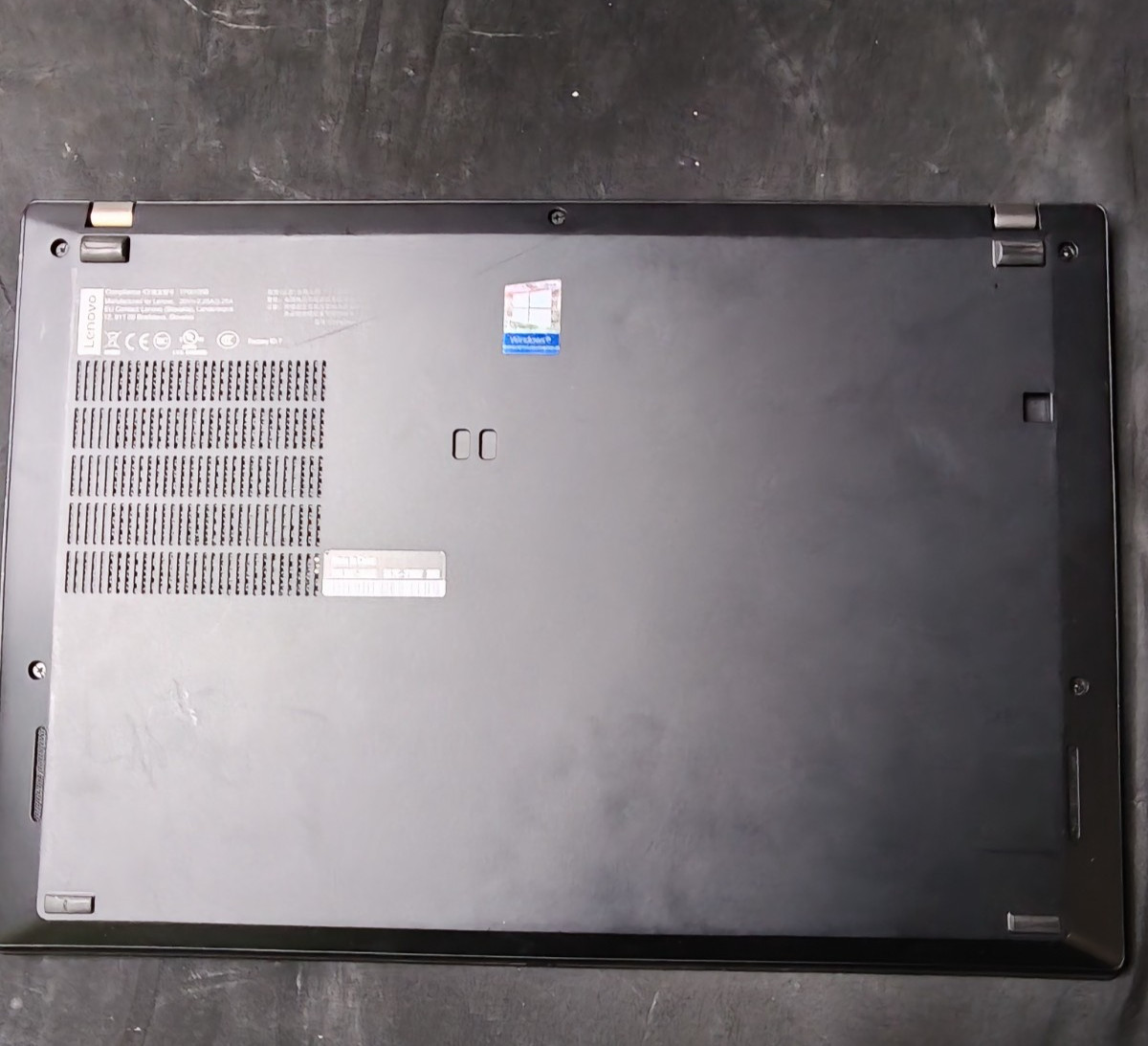 Lenovo ThinkPad T495s AMD Ryzen 5 pro 3500U 8GB 256GB Radeon vega 8