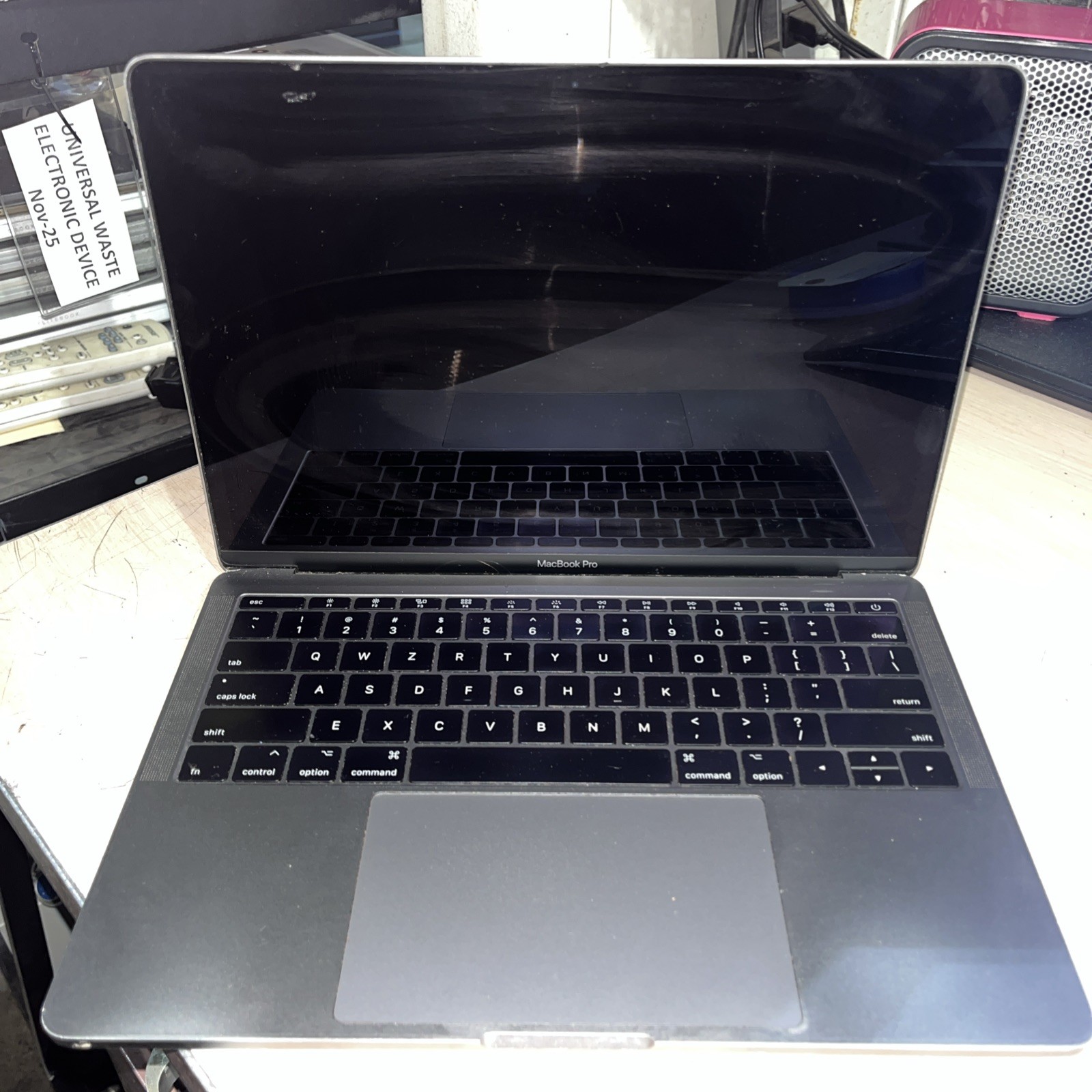 APPLE MACBOOK PRO 13″ MID-2017 CORE I5-7360U 2.3GHZ 8GB RAM 256SSD