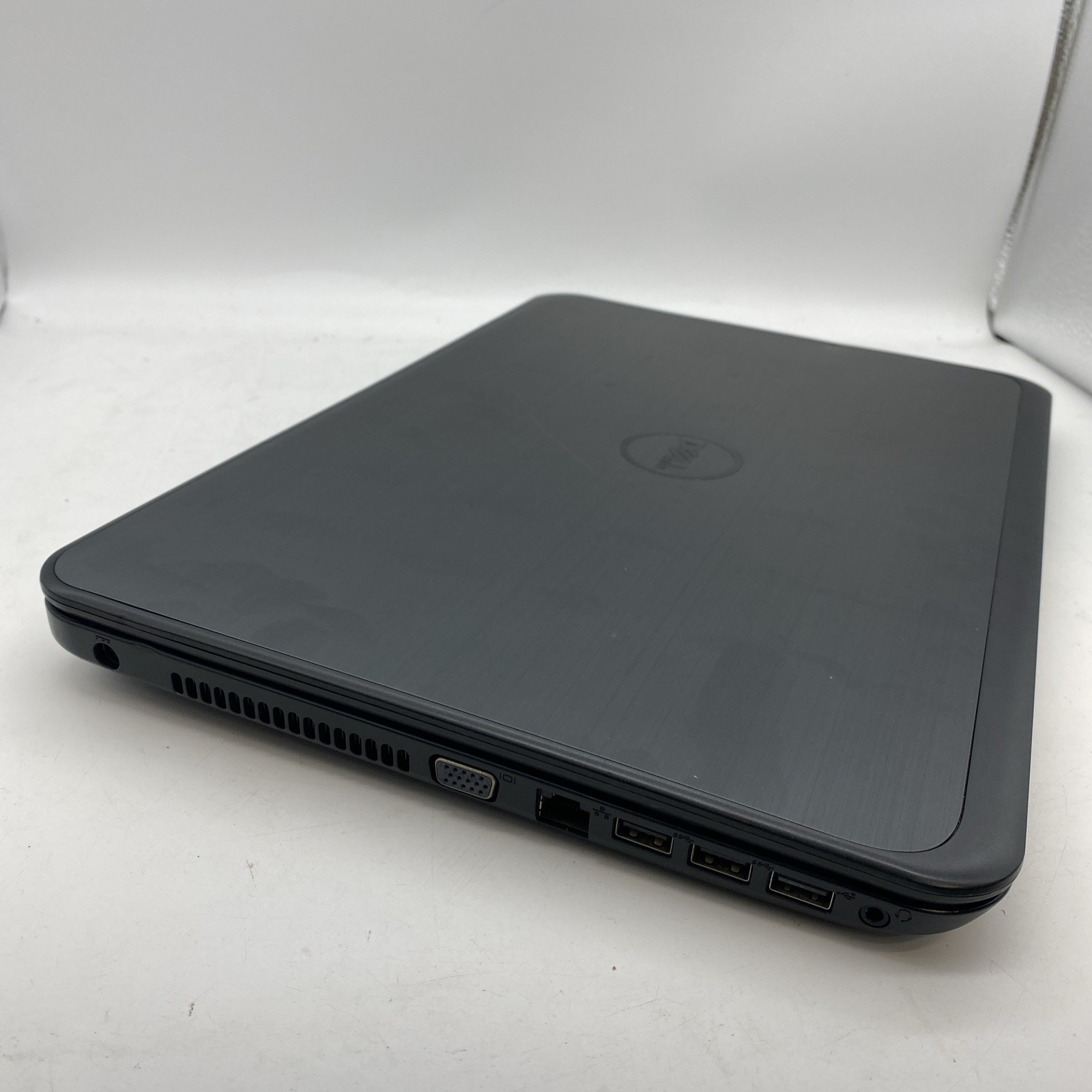 Dell Latitude 3540 15″ Laptop Intel Core i3-4th, 8GB Ram, No Drive, No OS (Q4)