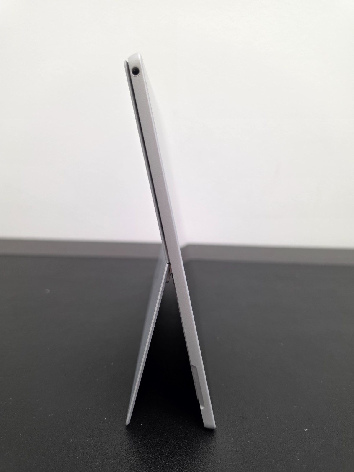 Microsoft Pro 7+ i3-1115G4 8GB Ram 128GB SSD Win 11 Pro