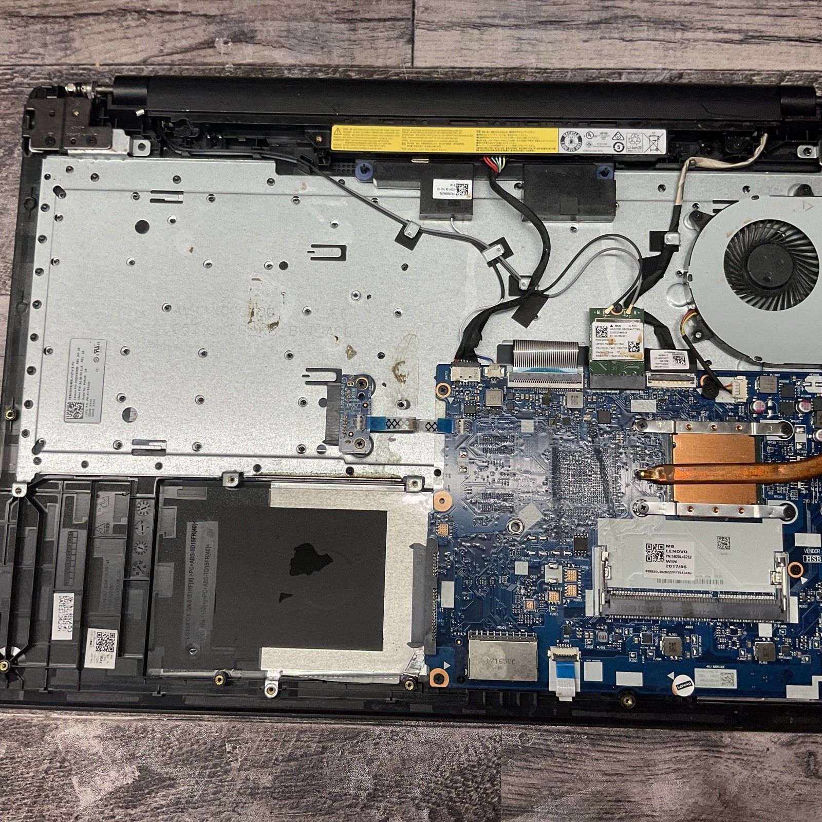 Lenovo IdeaPad 110-15 / AMD A6 / No Power / No RAM / No SSD / T5