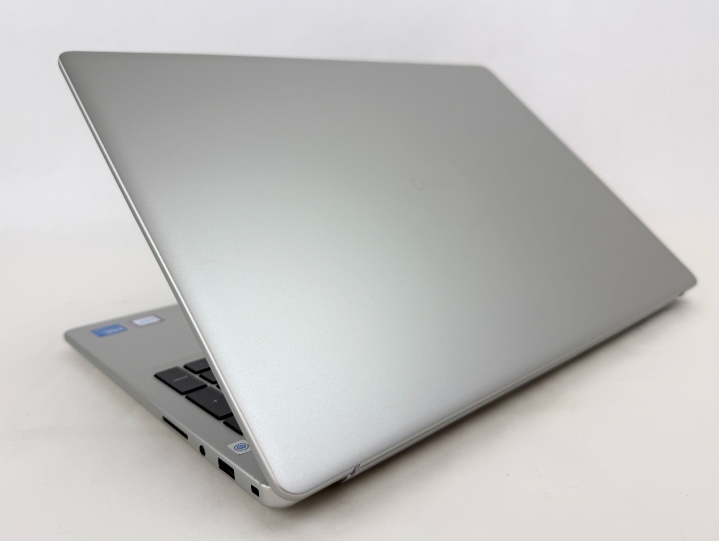 Dell 16 Plus DC16251 16″ 1920×1200 Touch Ultra 7 150U 32GB 1TB SSD W11H