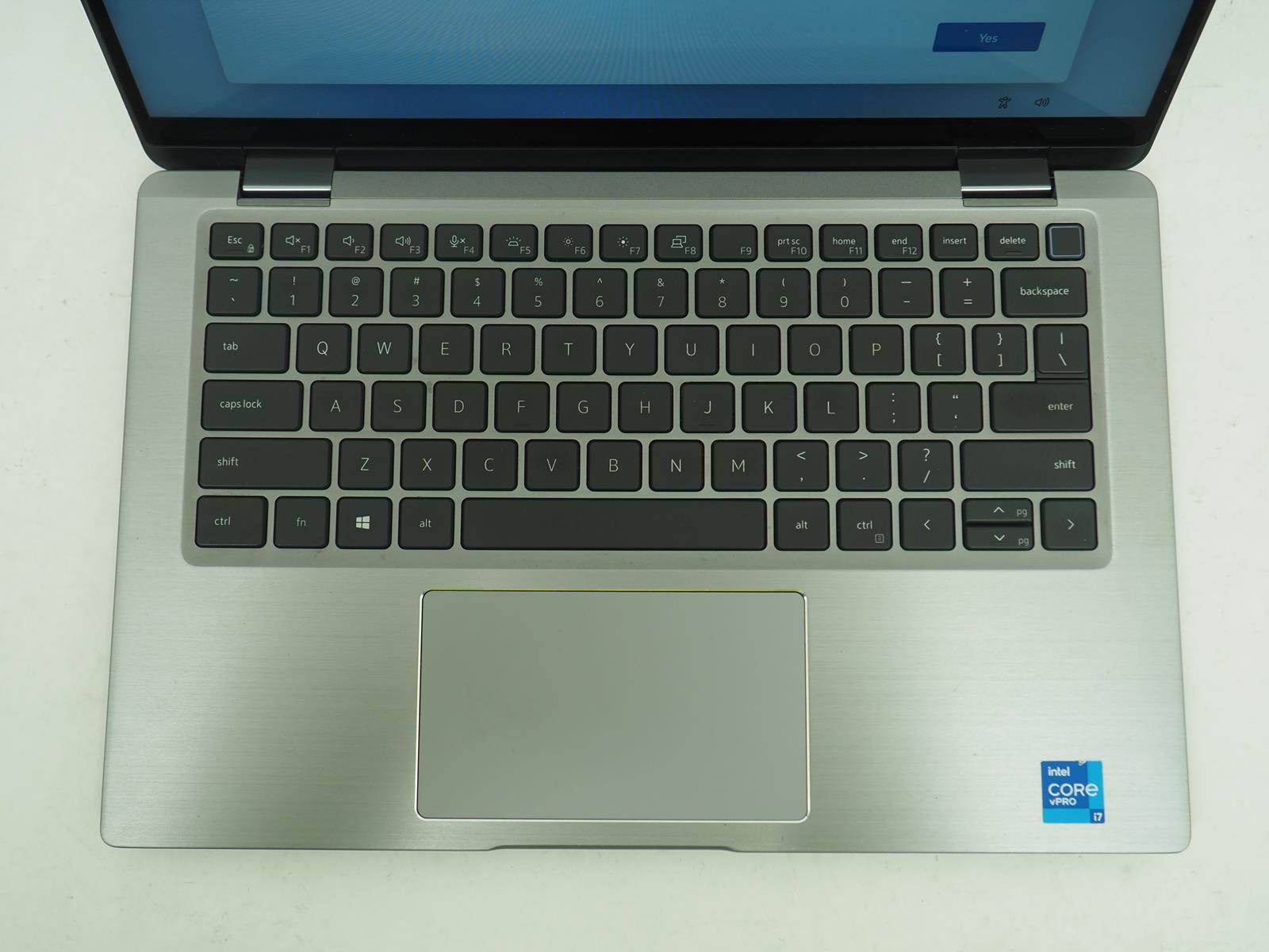 DELL LATITUDE 7420 14″ Intel i7-1185G7 3.00GHz 16GB RAM 256GB No Adapter Grade C