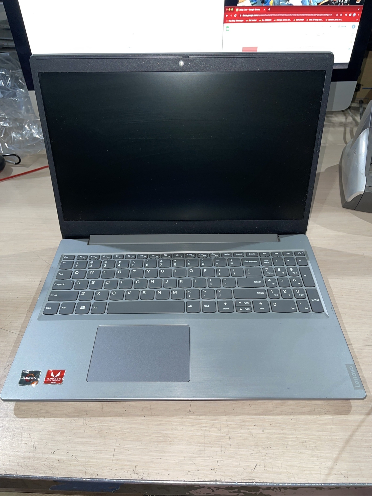 Lenovo IdeaPad L340-15API AMD Radepn 8GB RAM NO HD
