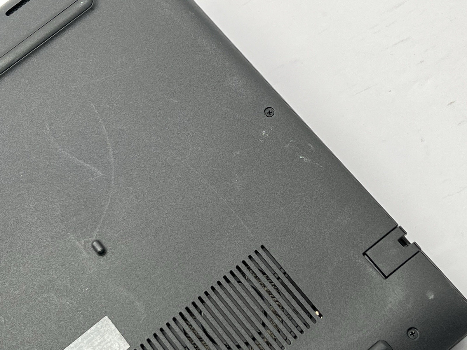 Dell Latitude 3420, i5-1135G7, @ 2.40GHz, 16GB RAM, 256GB NVMe-No OS/Adapter