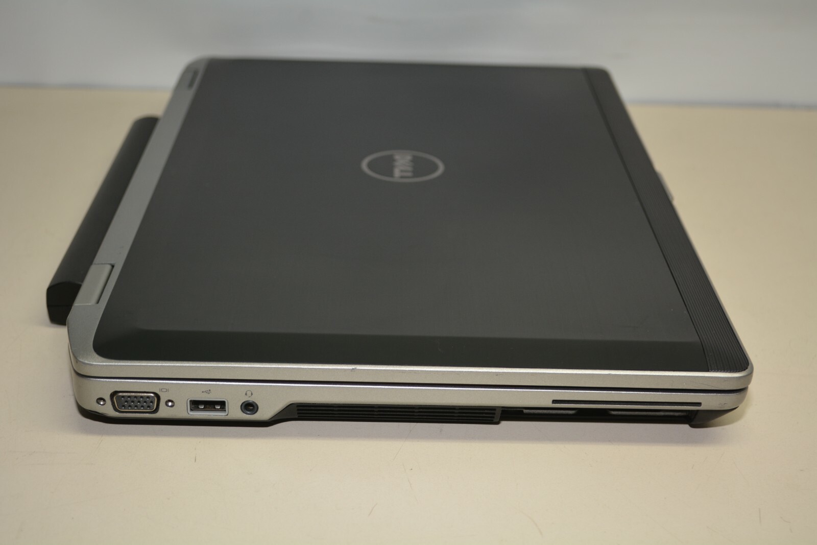 Dell Latitude E6520 Intel Core i7-2720QM @ 2.20GHZ 4GB Ram No HD #W104