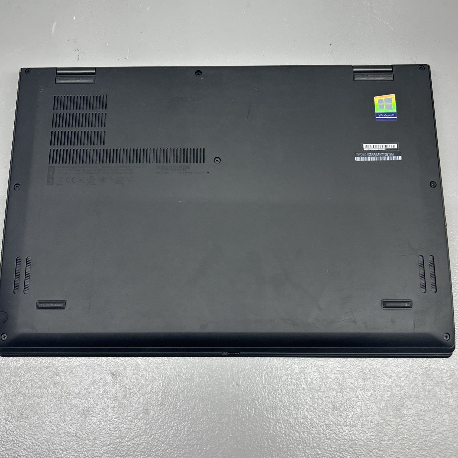 Lenovo ThinkPad X1 Yoga 14″Intel Core i7-10510U, 1.80GHz, NOSSD/RAM., AS IS