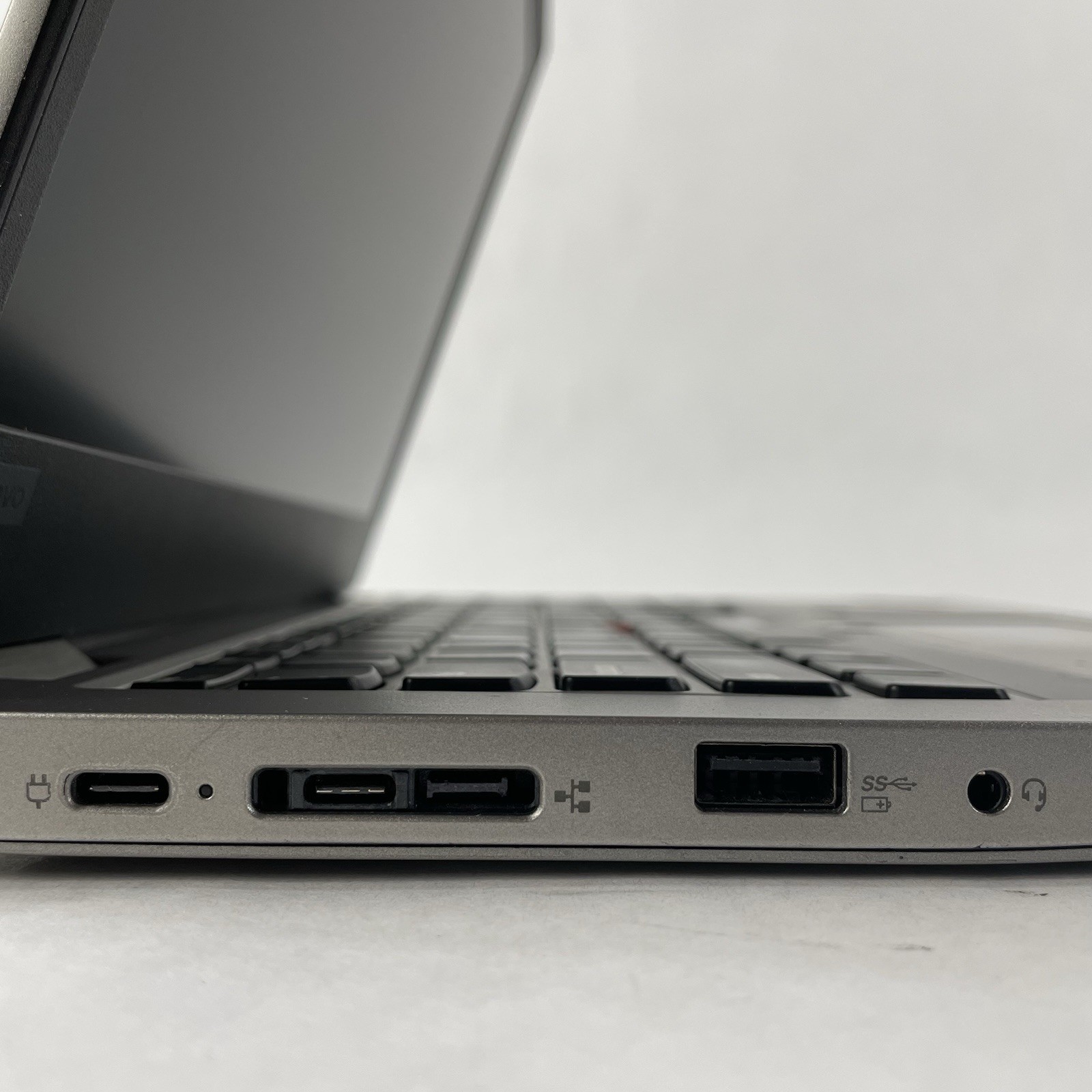 Lenovo ThinkPad L13 13.3″ i5-10210U 1.60 GHz 16 GB RAM No SSD/OS/AC