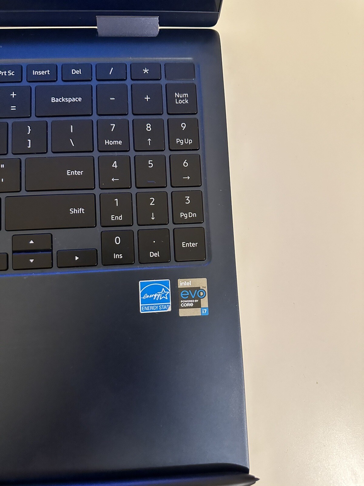 Samsung Galaxy Book Pro 360 15.6″ (1TB SSD, Intel Core i7 11th Gen., 2.80…