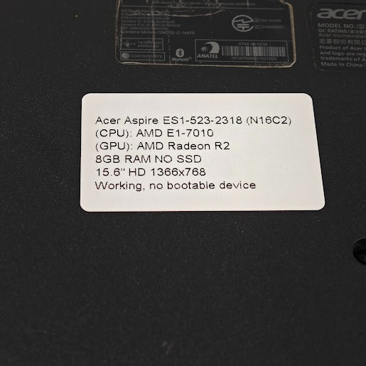Acer Aspire ES1-523-2318 Laptop – E1-7010, Radeon R2, 8GB RAM, No SSD, 15.6″ HD