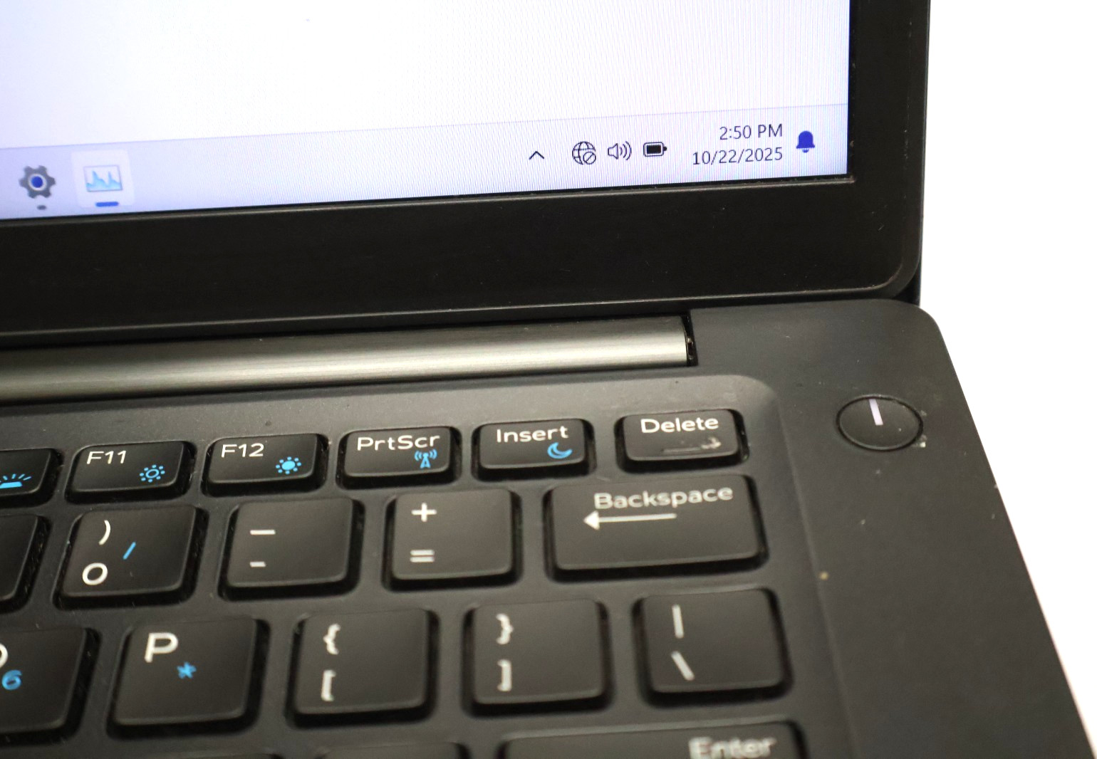 Dell Latitude 7480 i5-7300U 2.60GHz 8GB Ram 256GB SSD Windows 11 Pro Notebook