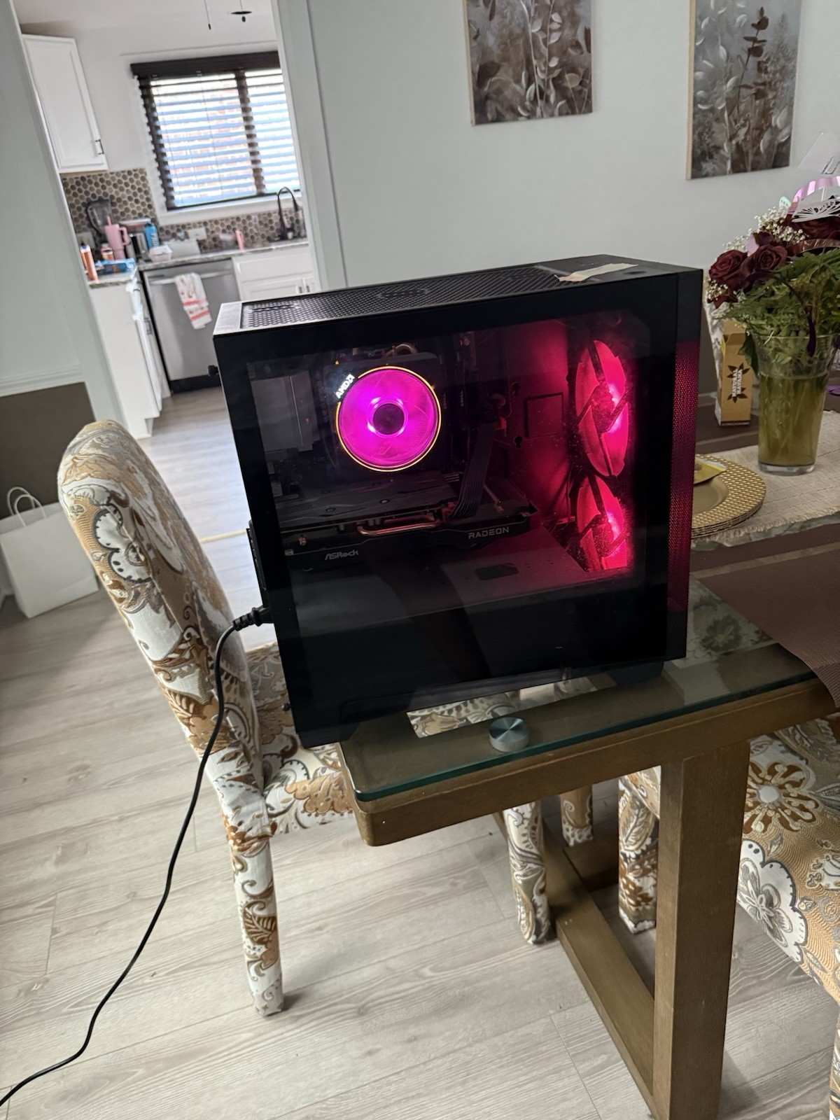 Amd Ryzen 7 7700x Amd Radeon 7700 Xt