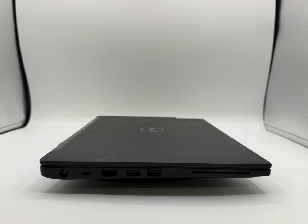 Dell Latitude 7490-i7-8650U@1.9GHz 16GB DDR4 Ram No Drive/OS Boots Up **REPAIR**