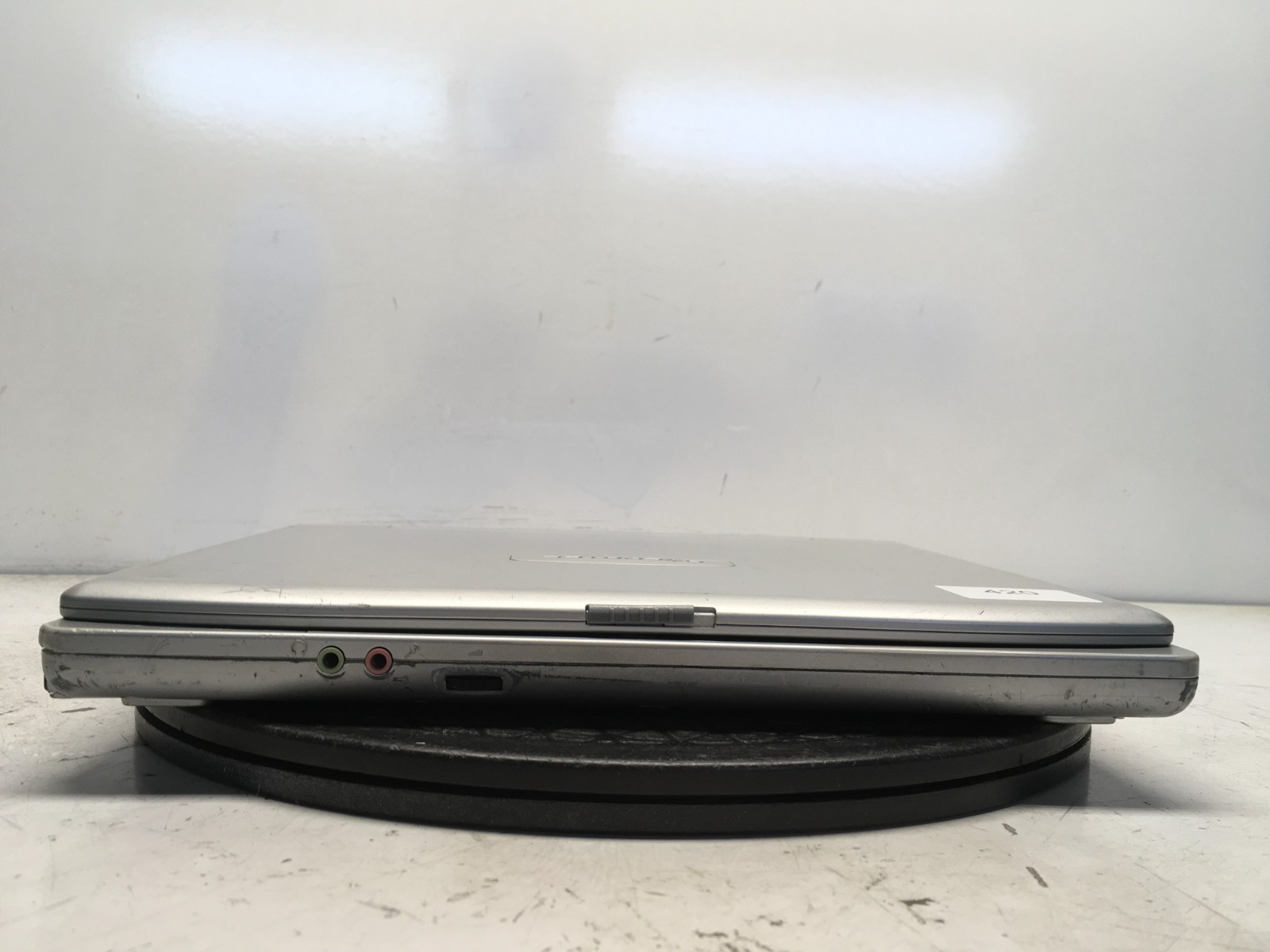 Averatec 3200 AMD Mobile Athlon XP 512 MB NO HDD