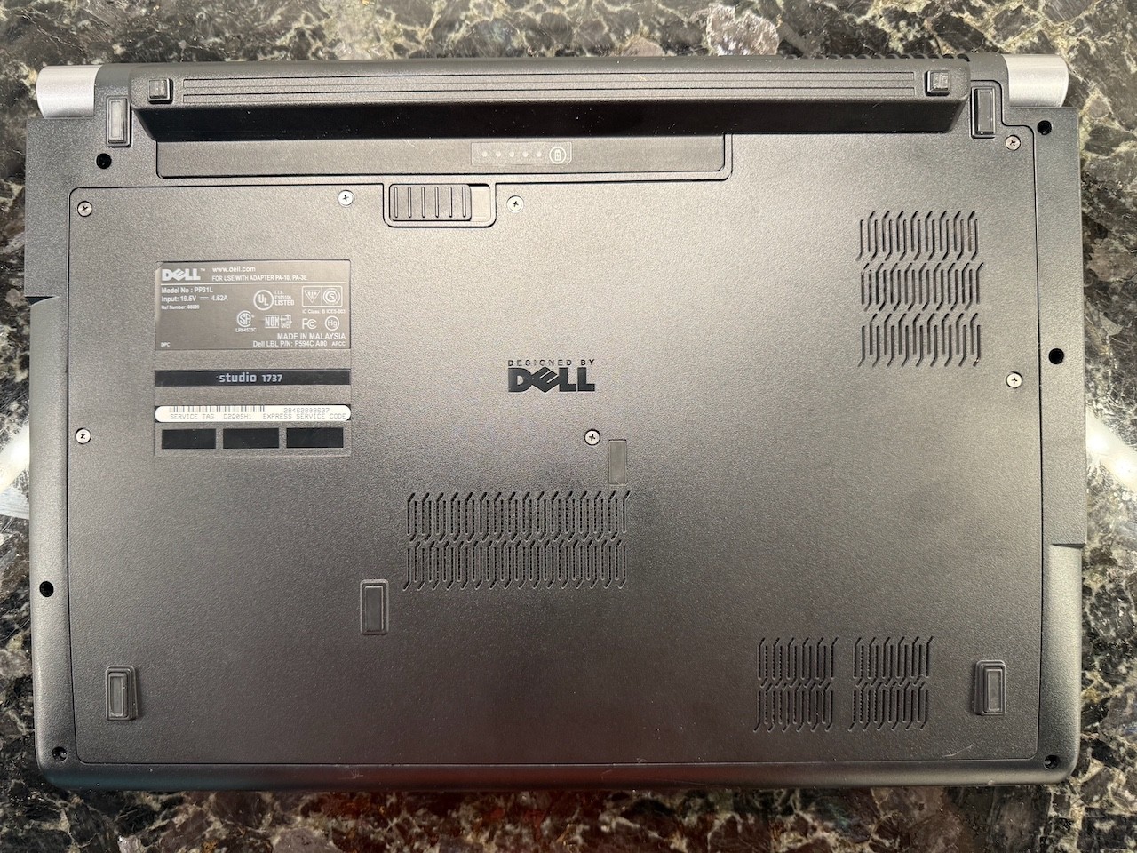 Dell Studio 1737 PP31L 17″ Laptop Core 2 Duo 4GB 320GB HDD Untested No Charger
