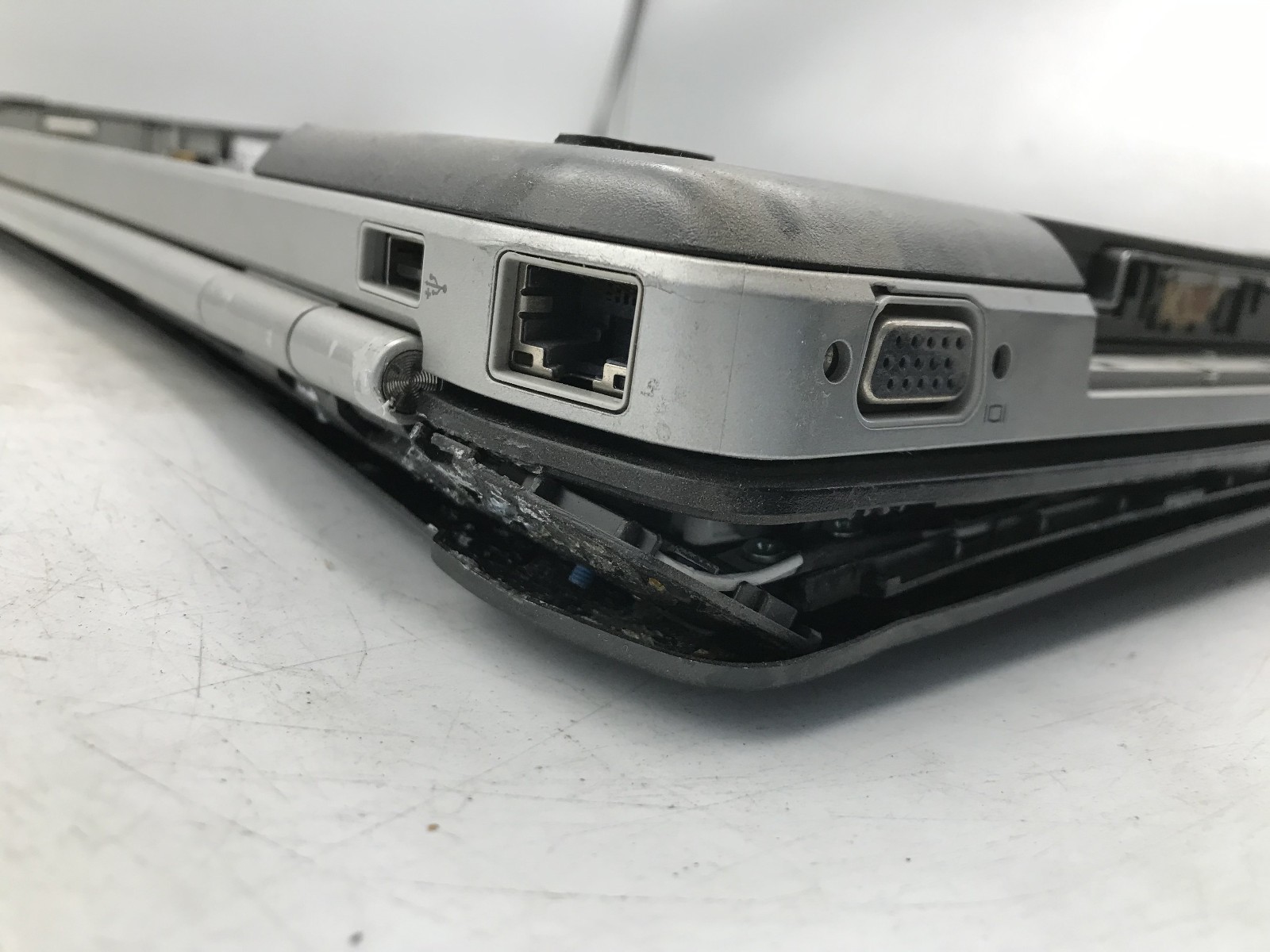 DELL LATITUDE E5520 – FOR PARTS/REPAIR – INTEL I5 2520M – NO RAM – READ DESC -BB