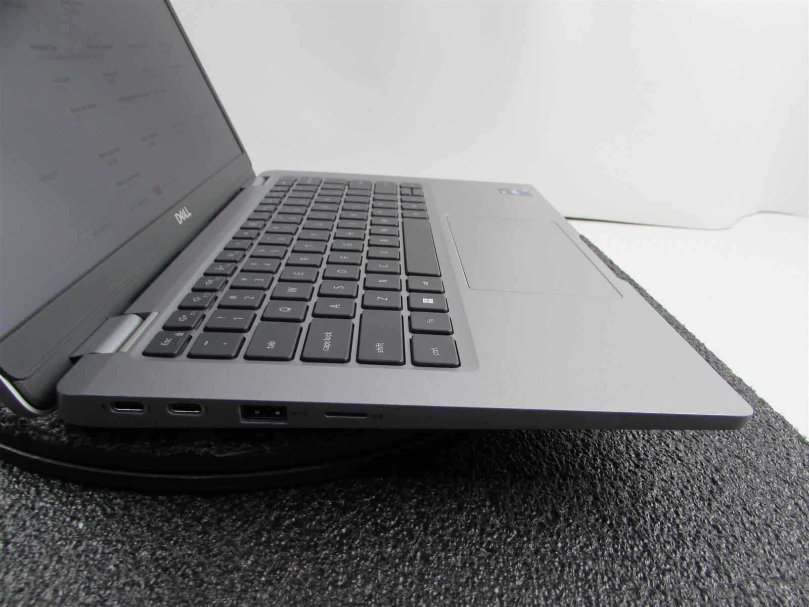 DELL LATITUDE 5330 FHD TOUCHSCREEN I5-1245U 10 CORE 512GB SSD 16GB RAM NO O.S