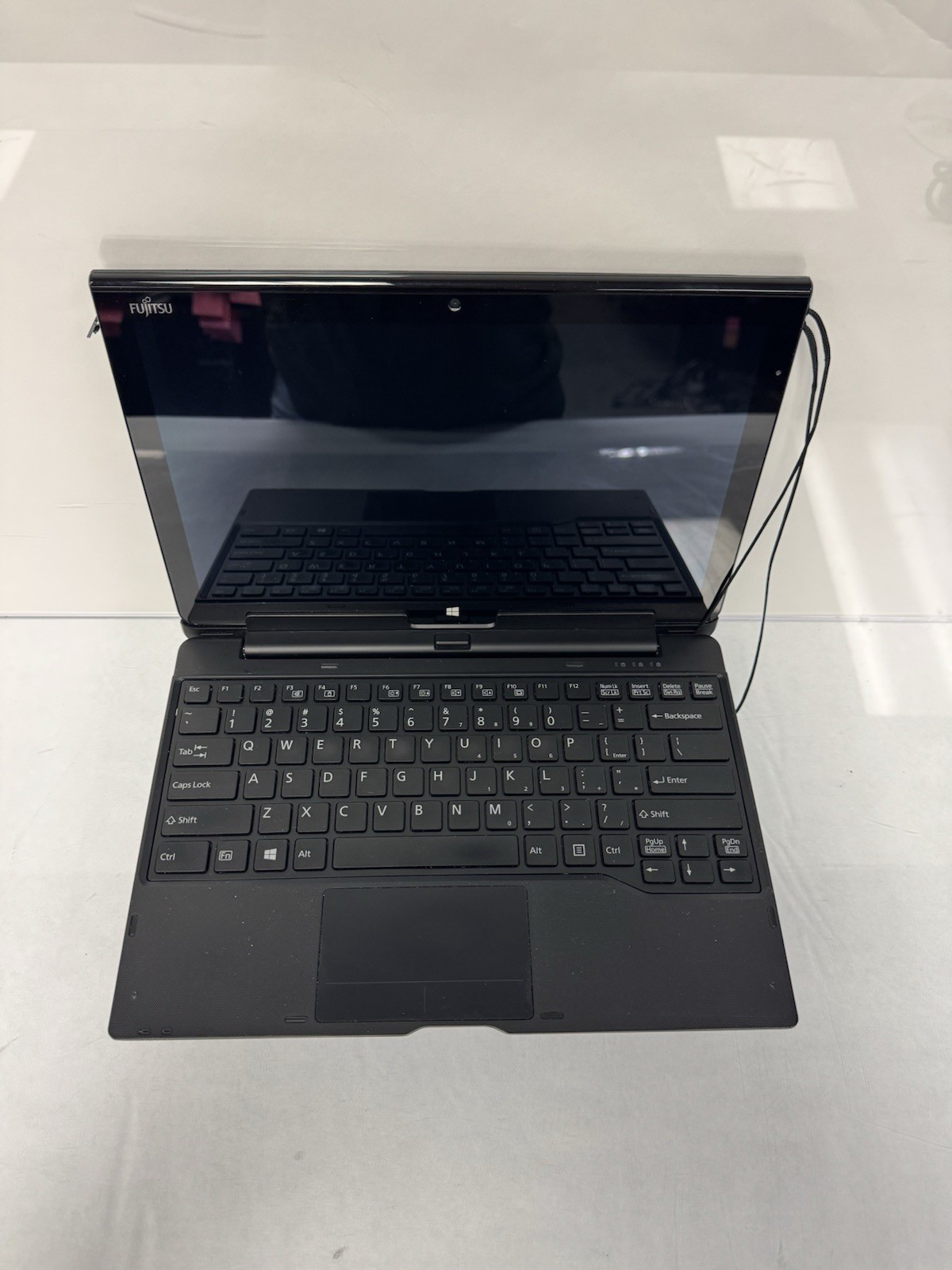 Fujitsu Stylistic Q704 12.5″ Core i5-4200U 4GB Ram 240 SSD w/ Keyboard Dock #1