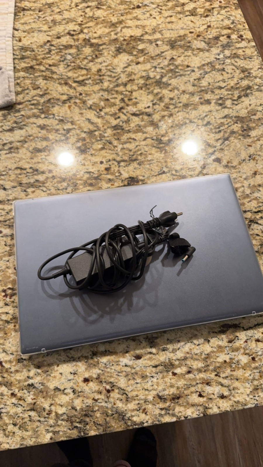 hp laptop pavilion AMD Ryzen 5 Navy Blue LIGHTLY used only used a few times