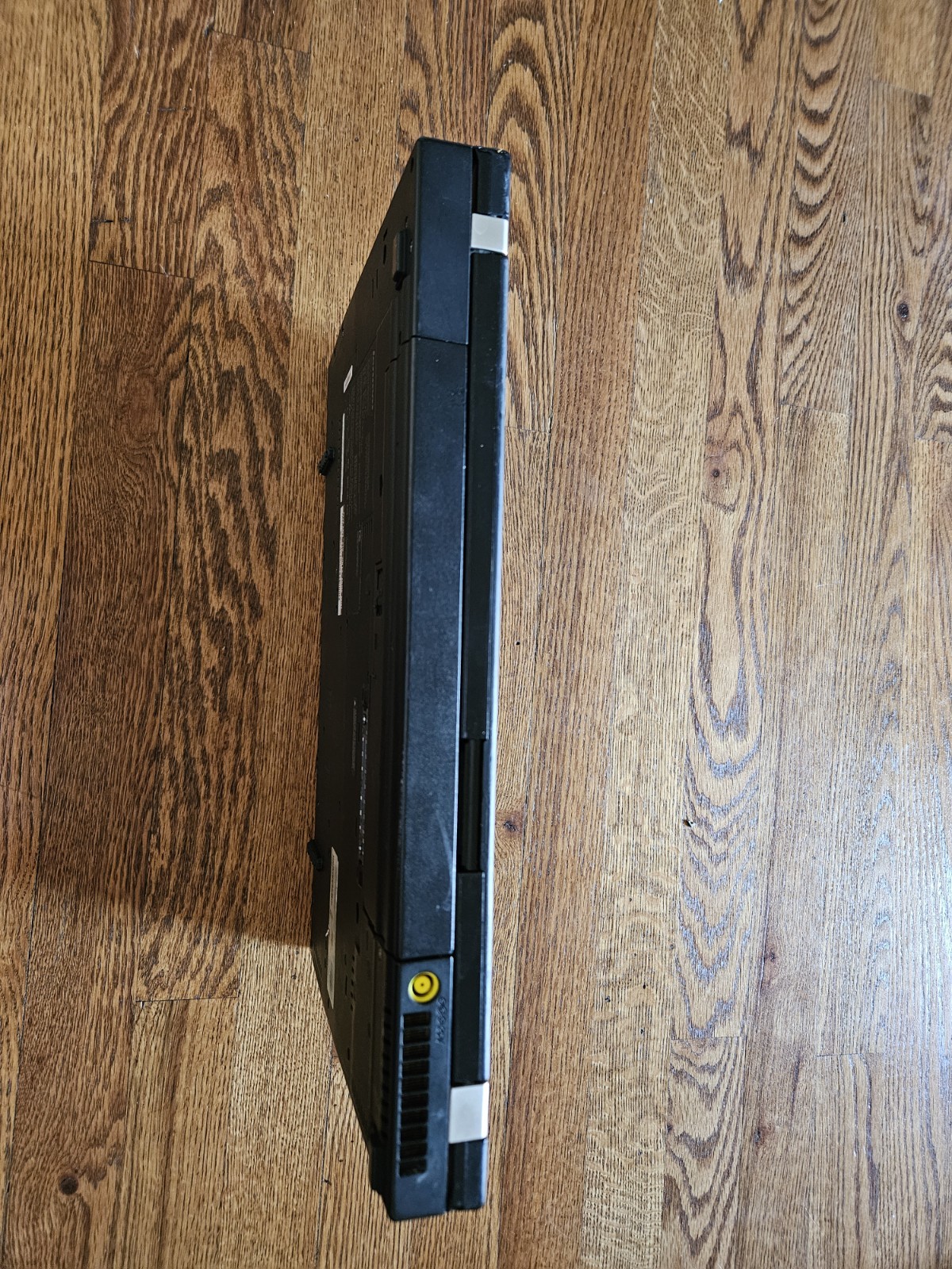 Lenovo ThinkPad T61p Laptop No boot For parts
