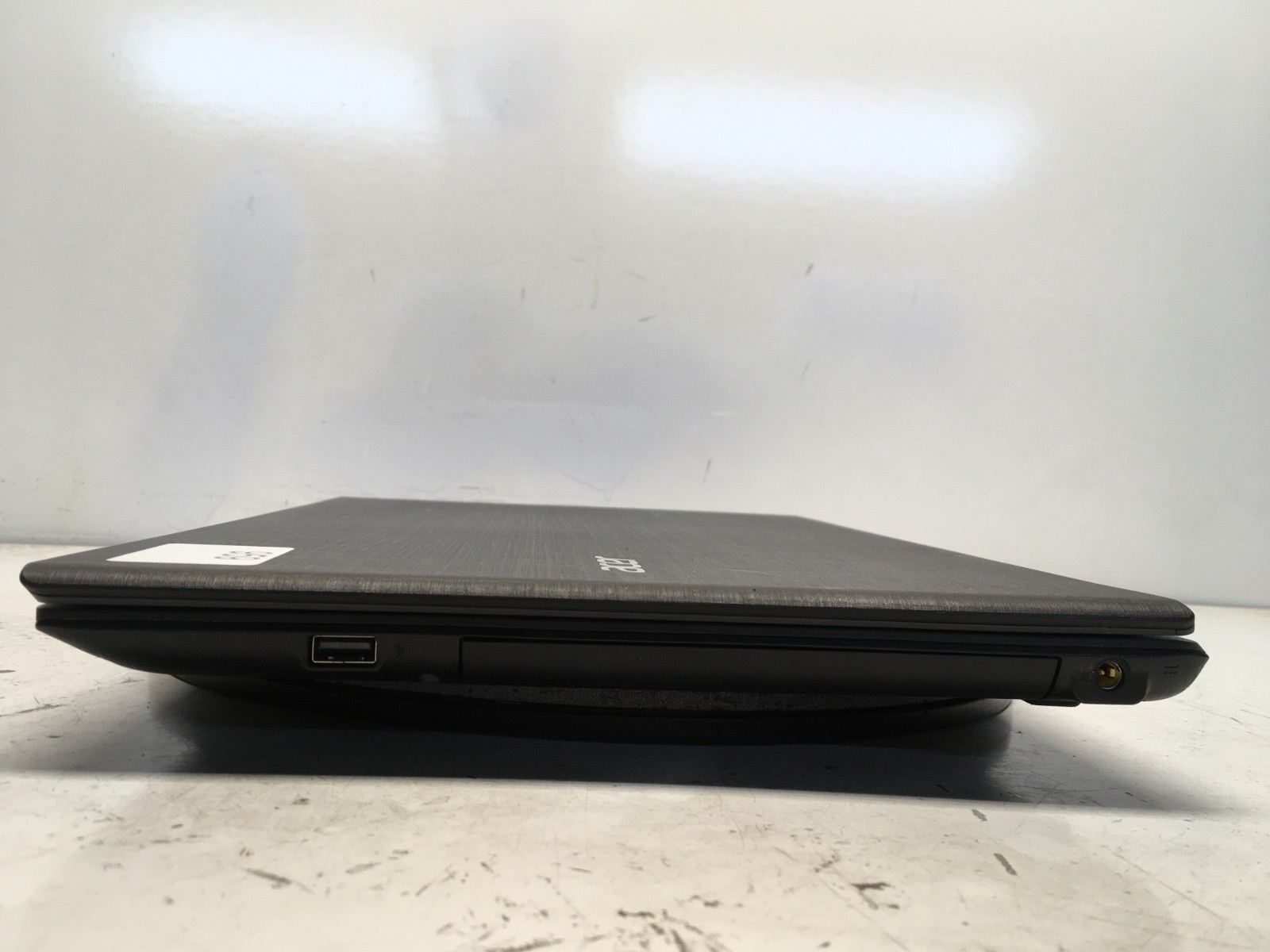 Acer Aspire E5-573 N15Q1 Intel i7-5500U 2.4GHz 8 GB NO HDD