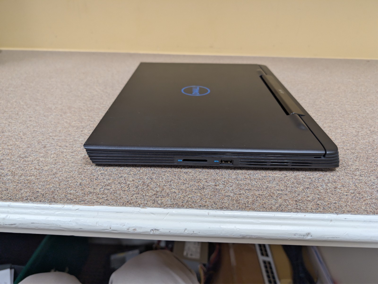 Dell Gaming Laptop G5 5590 – Intel i7-9750H, 16GB RAM, Geforce 2060, 512GB