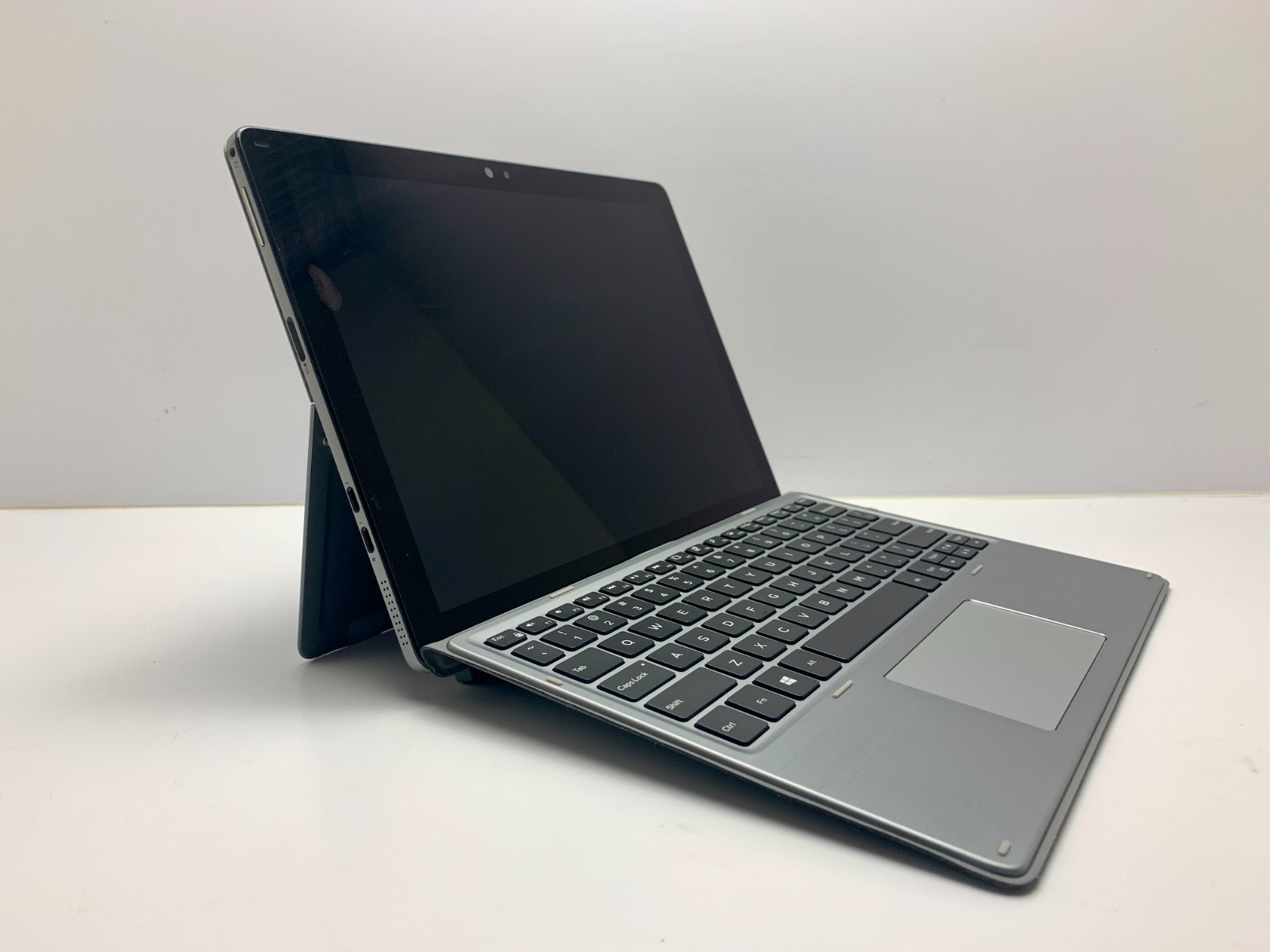 Dell Latitude 7200 2-in-1 | i5-8365U | 8GB RAM | 256GB NVMe | LINUX | READ