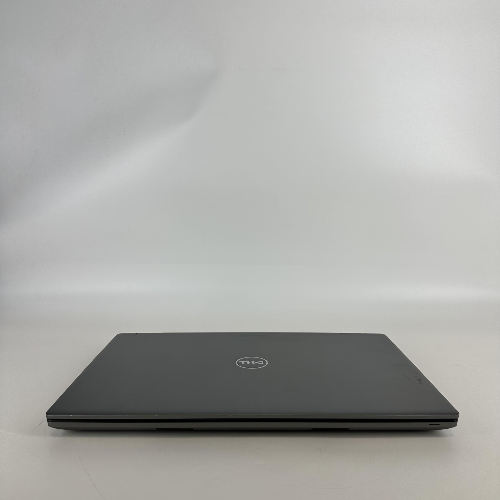 Dell Precision 7780 17.3 FHD 2.1 GHz i7-13850HX 32GB 1TB SSD RTX A1000 Very Good