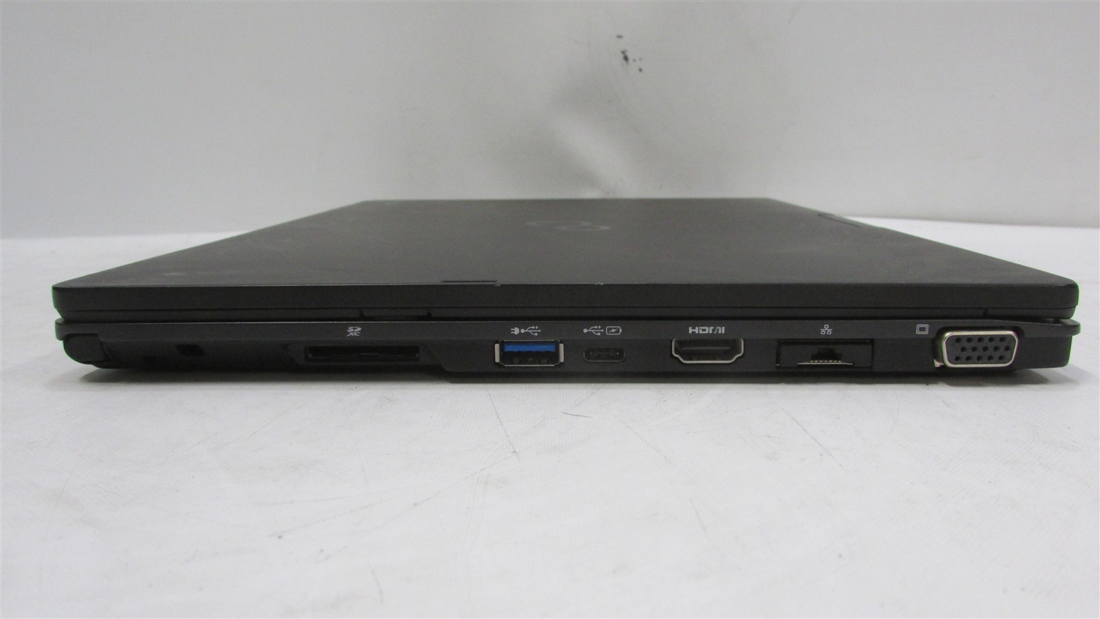Fujitsu Lifebook T937 i5-7200U 2.5GHz 8GB RAM 256GB m.2 13.3″ Win 10 Pro Touch