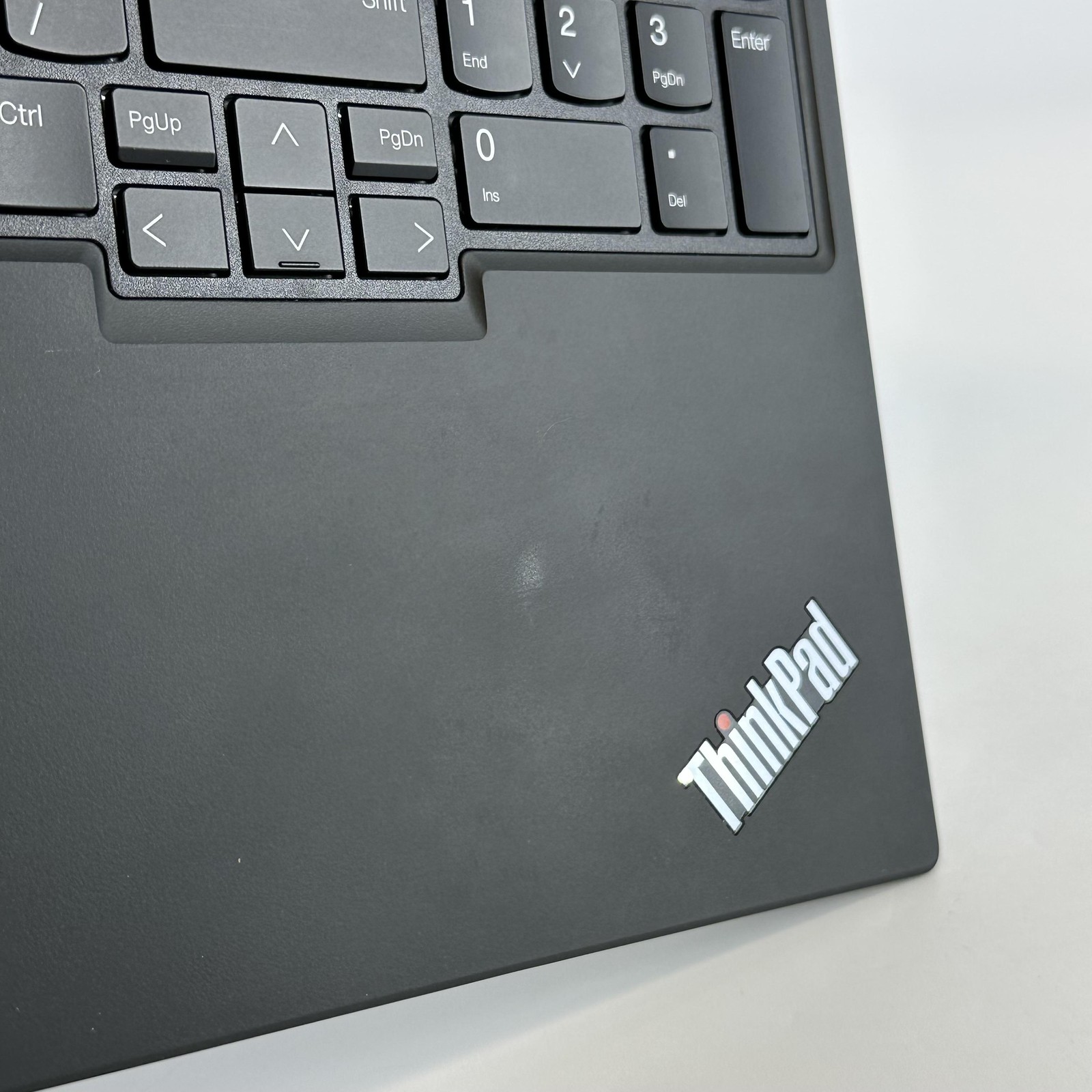 Lenovo ThinkPad T16 Gen 2 Black FHD+ 1.7 GHz i7-1355U 16GB 512GB SSD Yellow Hue