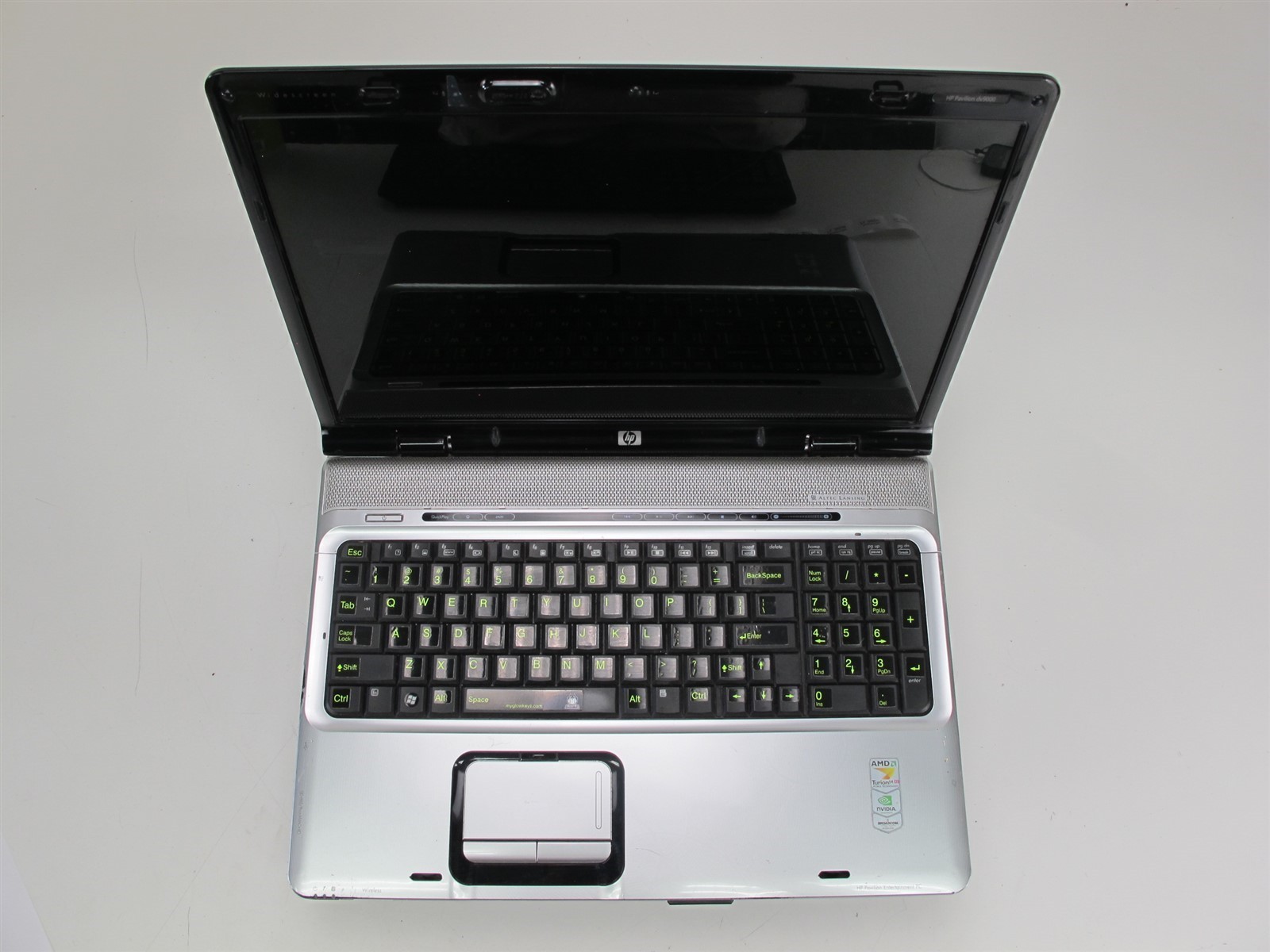 HP Pavilion DV9000 Laptop AMD Turion 64×2 1.9GHz No Ram No HDD Parts Unit