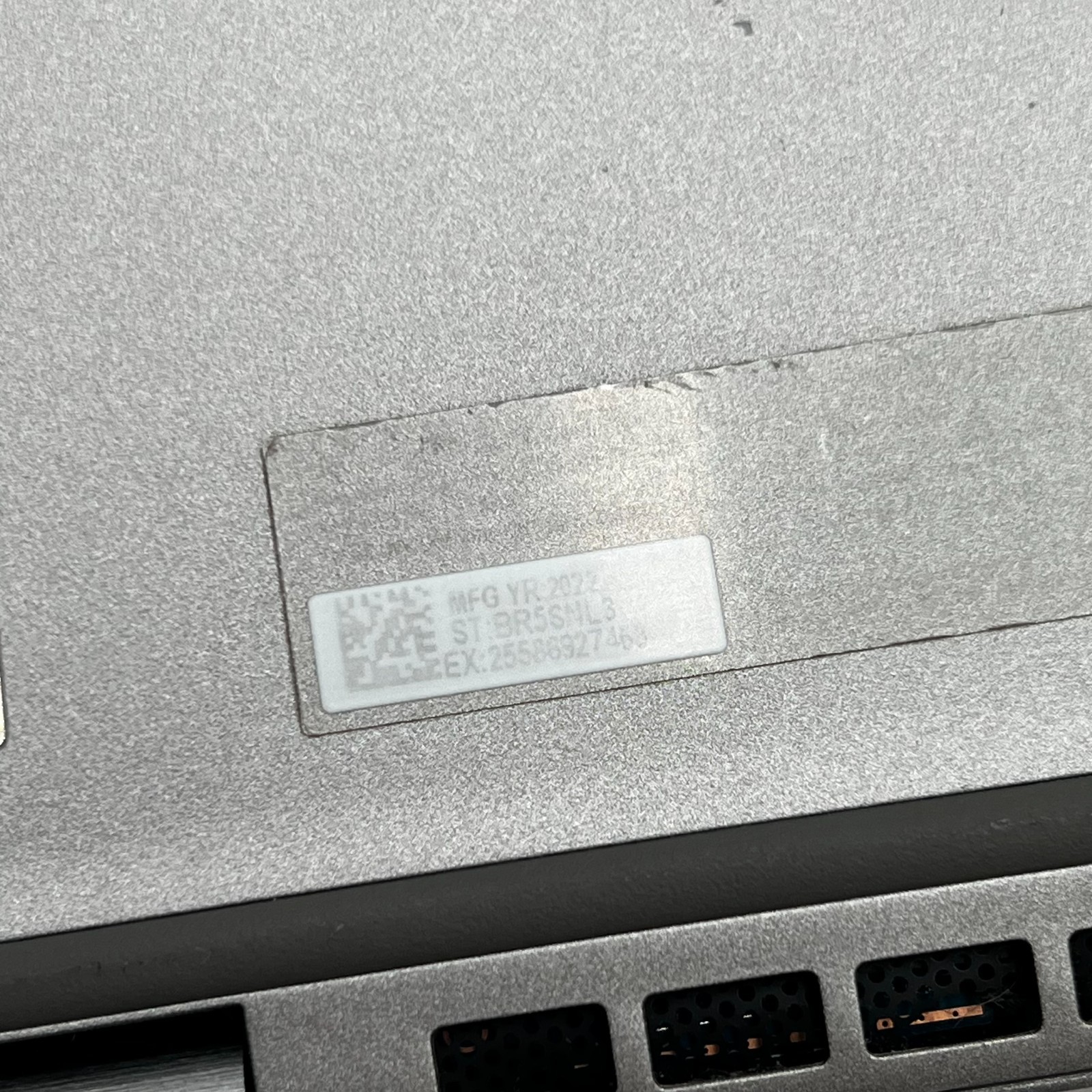 Dell Latitude 5330 13″ i5-1235U 8GB RAM 256GB SSD No OS | TESTED USED – POOR