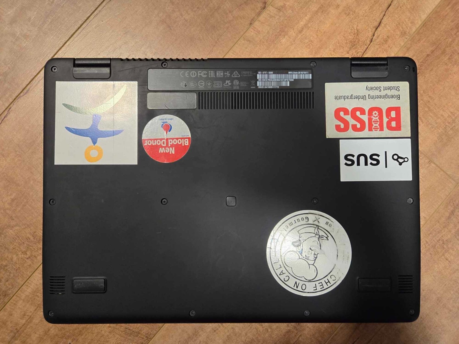 Acer Aspire R 14 – Broken screen for parts only