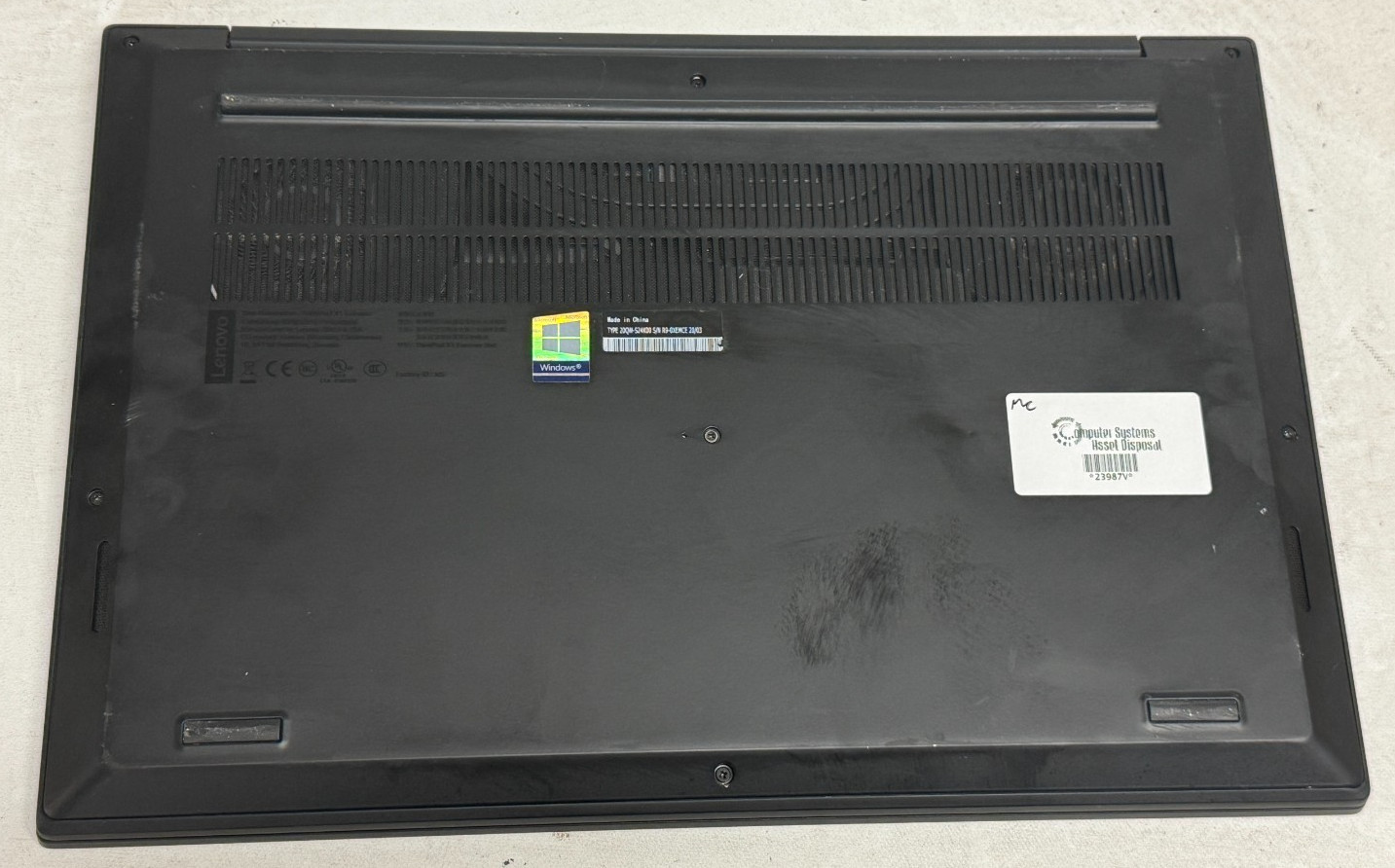 Lenovo ThinkPad x1 Extreme 15.6″ (i7-9850H – 16GB RAM – 2x256GB SSD – Win11Home)