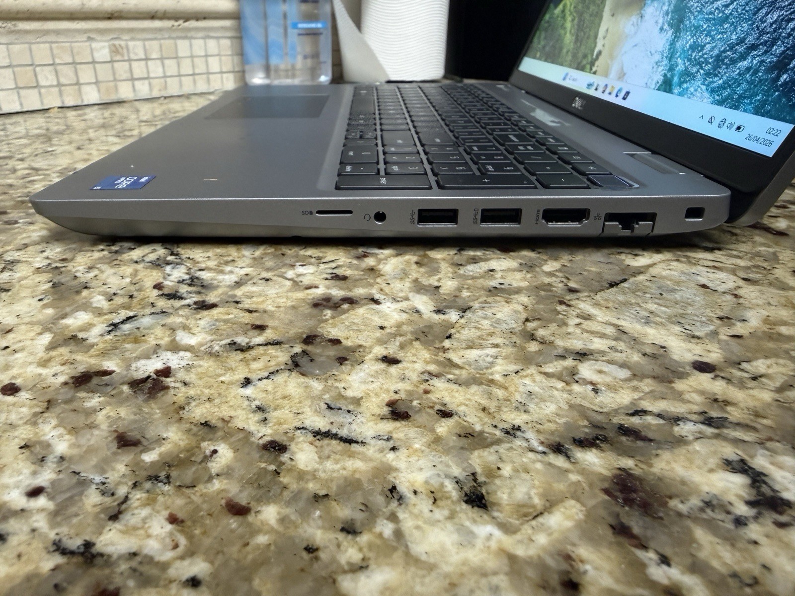 Dell Precision 3561 i5-11500H NVIDIA T600 16GB RAM 512GB SSD .