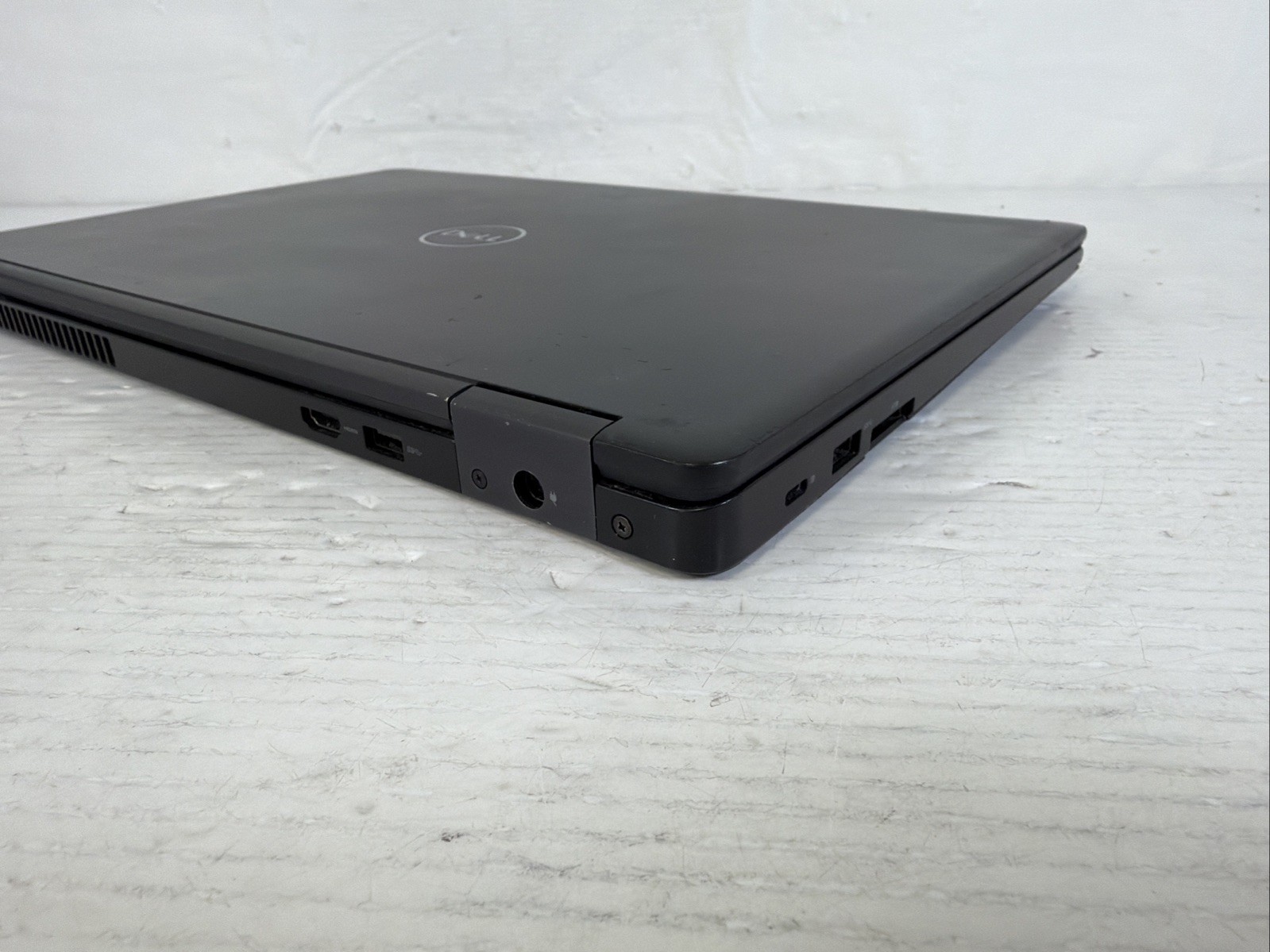 DELL LATITUDE 5590 INTEL CORE I5-8250U 1.60GHZ 4GB RAM NO SSD-Excellent Battery