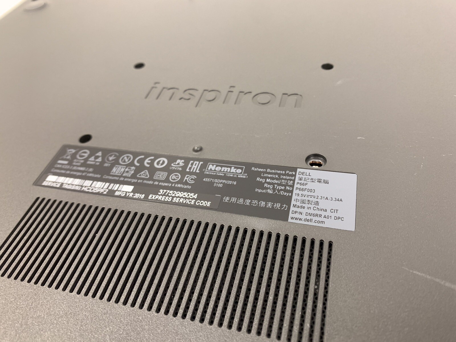 Dell Inspiron 5565 AMD A9-9400 Radeon R5 2.4GHz | NO RAM/HDD | For Parts | #T239