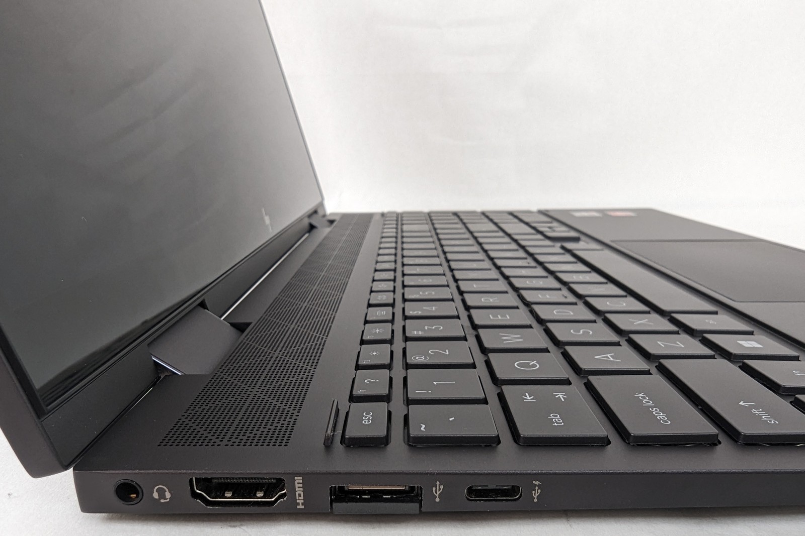 HP ENVY x360 15-ee1093cl 15.6″ FHD Touch Ryzen 7 5700U 12GB 512GB SSD 2in1 W11H