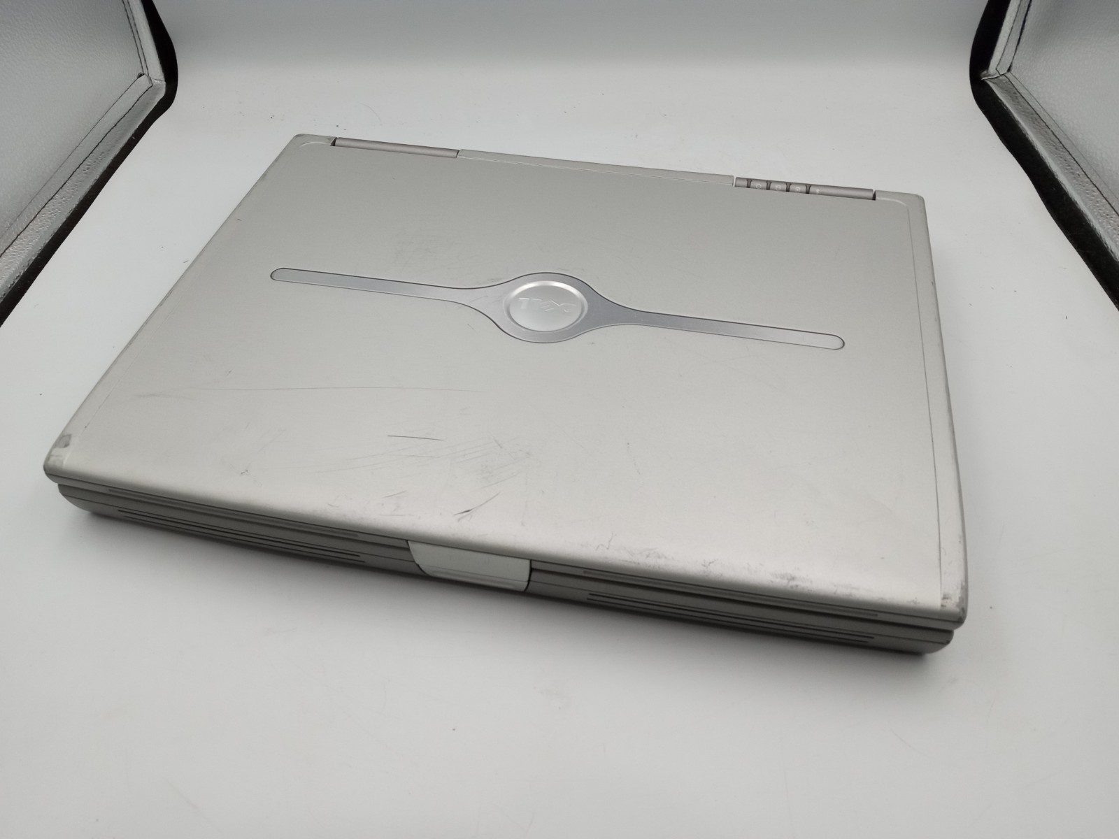 Dell Inspiron 8500 15″ Laptop Intel Pentium 4 1GB RAM 60GB HDD WinXP – READ -RR